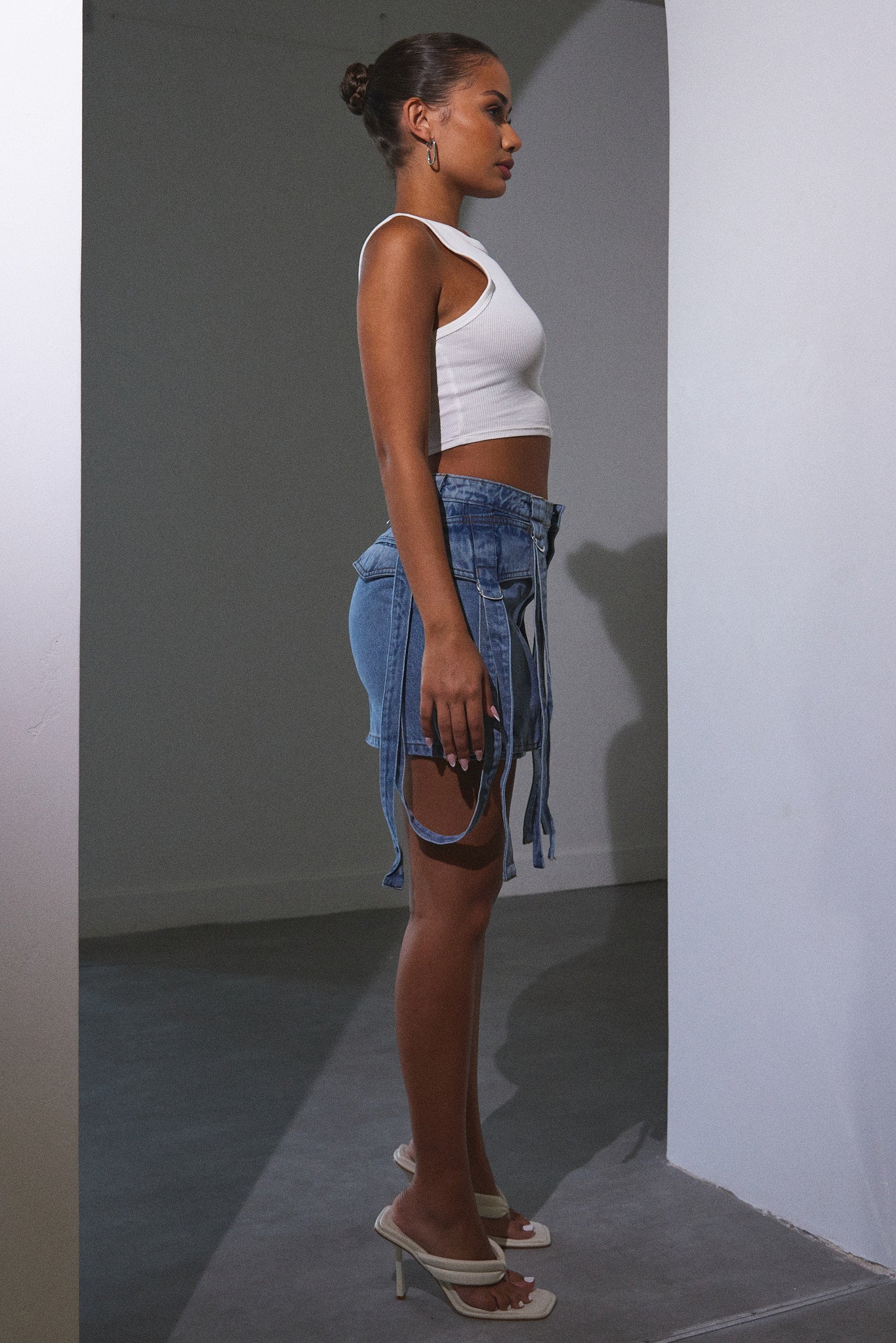Cargo skirt in Light Wash - Image 2