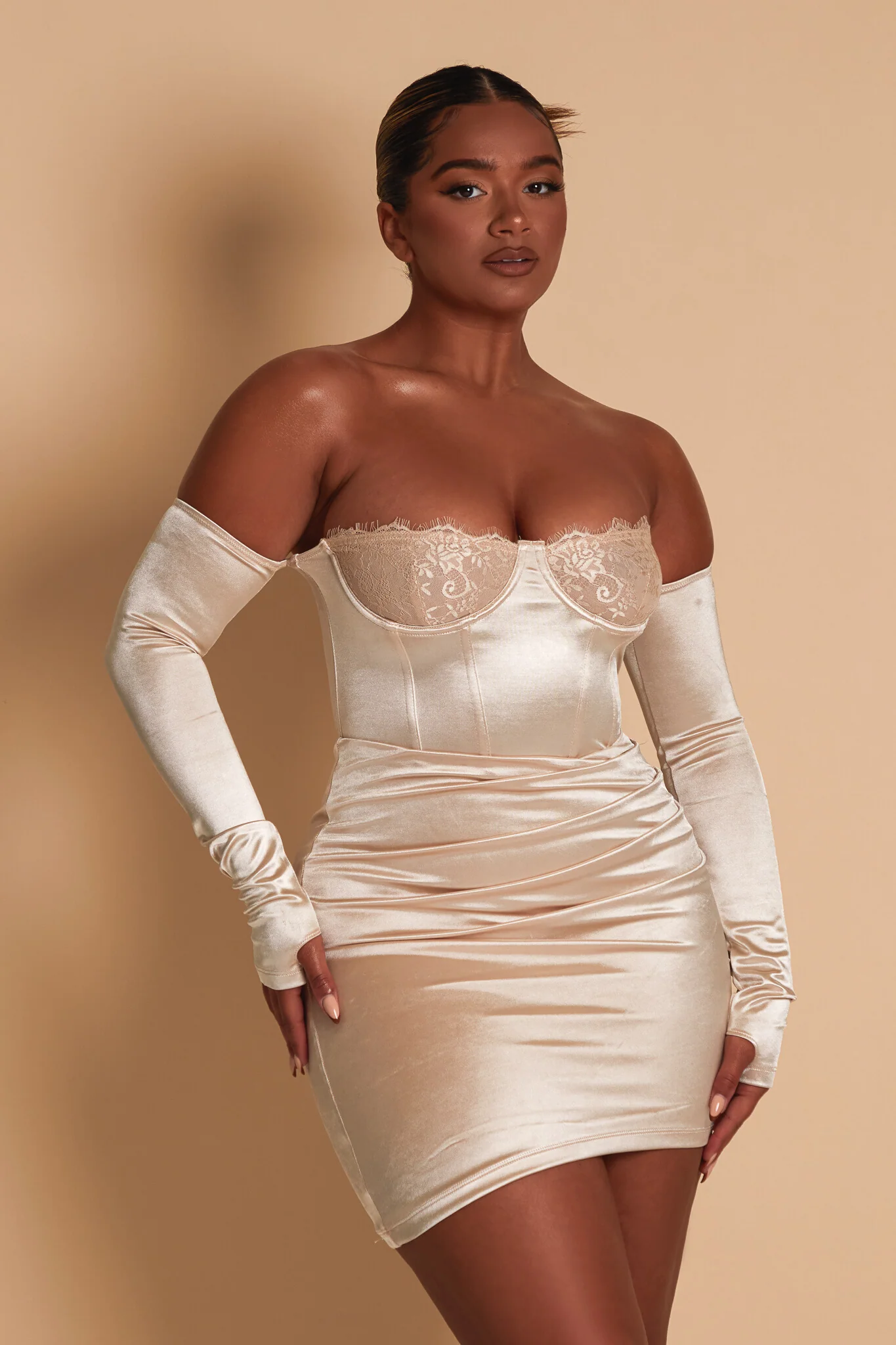 Cream Lace Cup Dress - Image 3