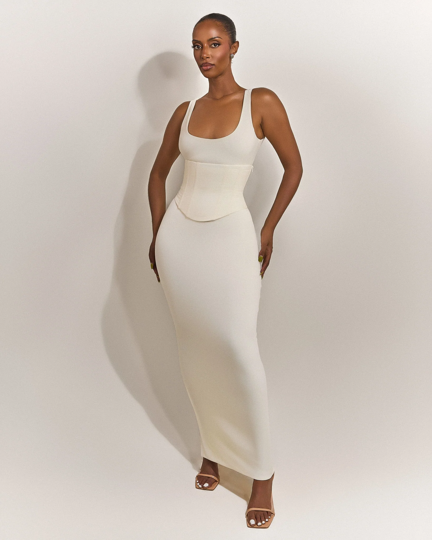 The Sandra Scoop Maxi in Cream - Image 12