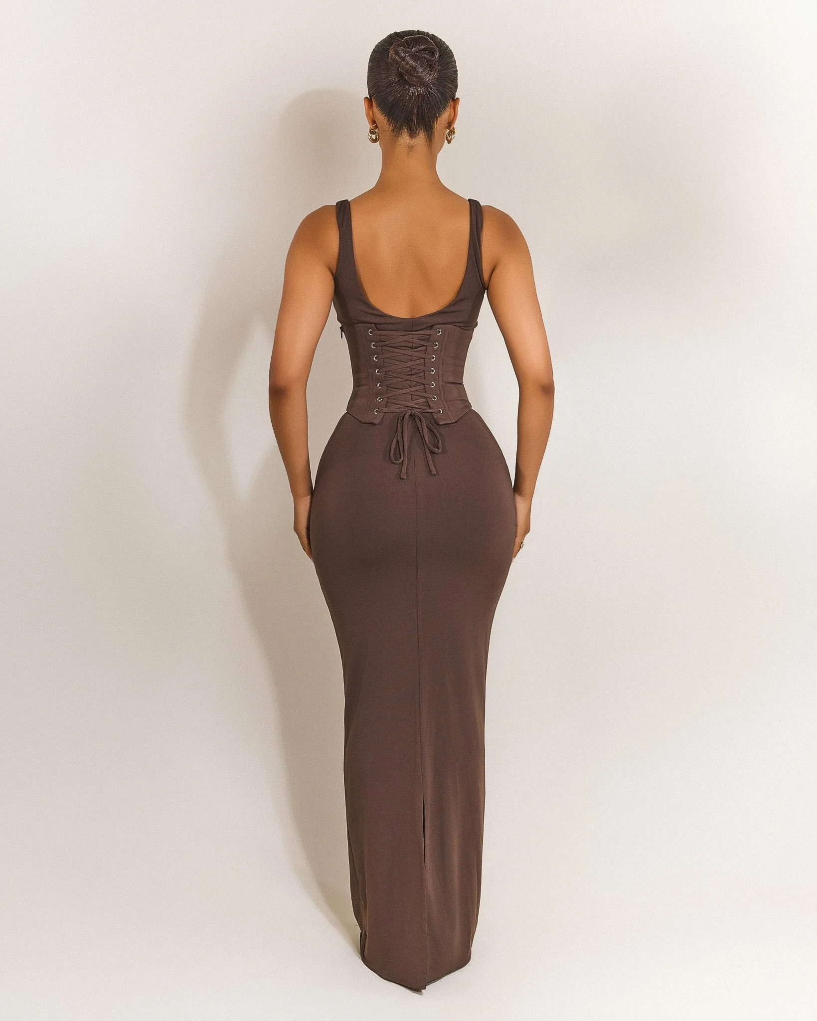 The Sandra Scoop Maxi in Brown - Image 11