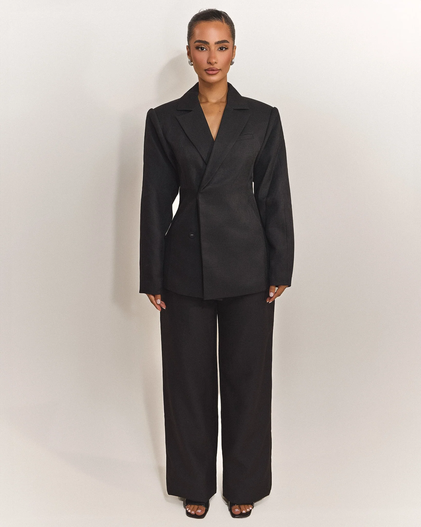 The Aurelia Trousers in Black - Image 5