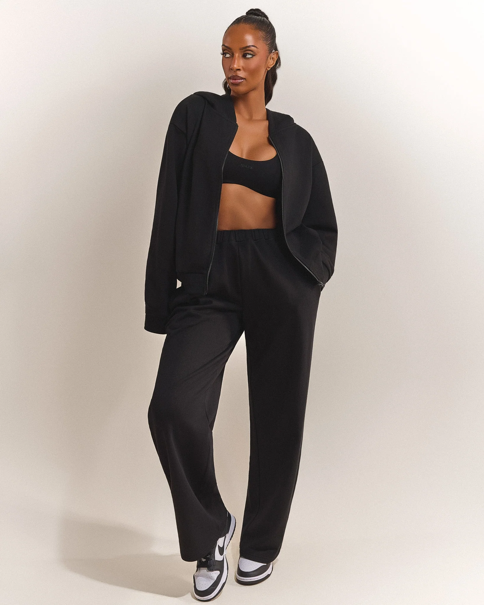 The Basic Long Zip Hoodie in Black - Image 8