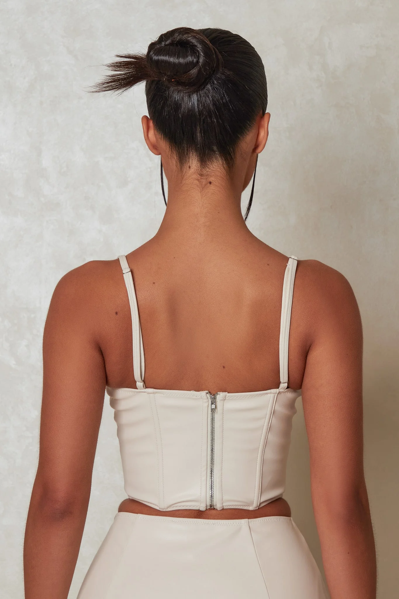 The Boss Leather Set in Cream - Image 10