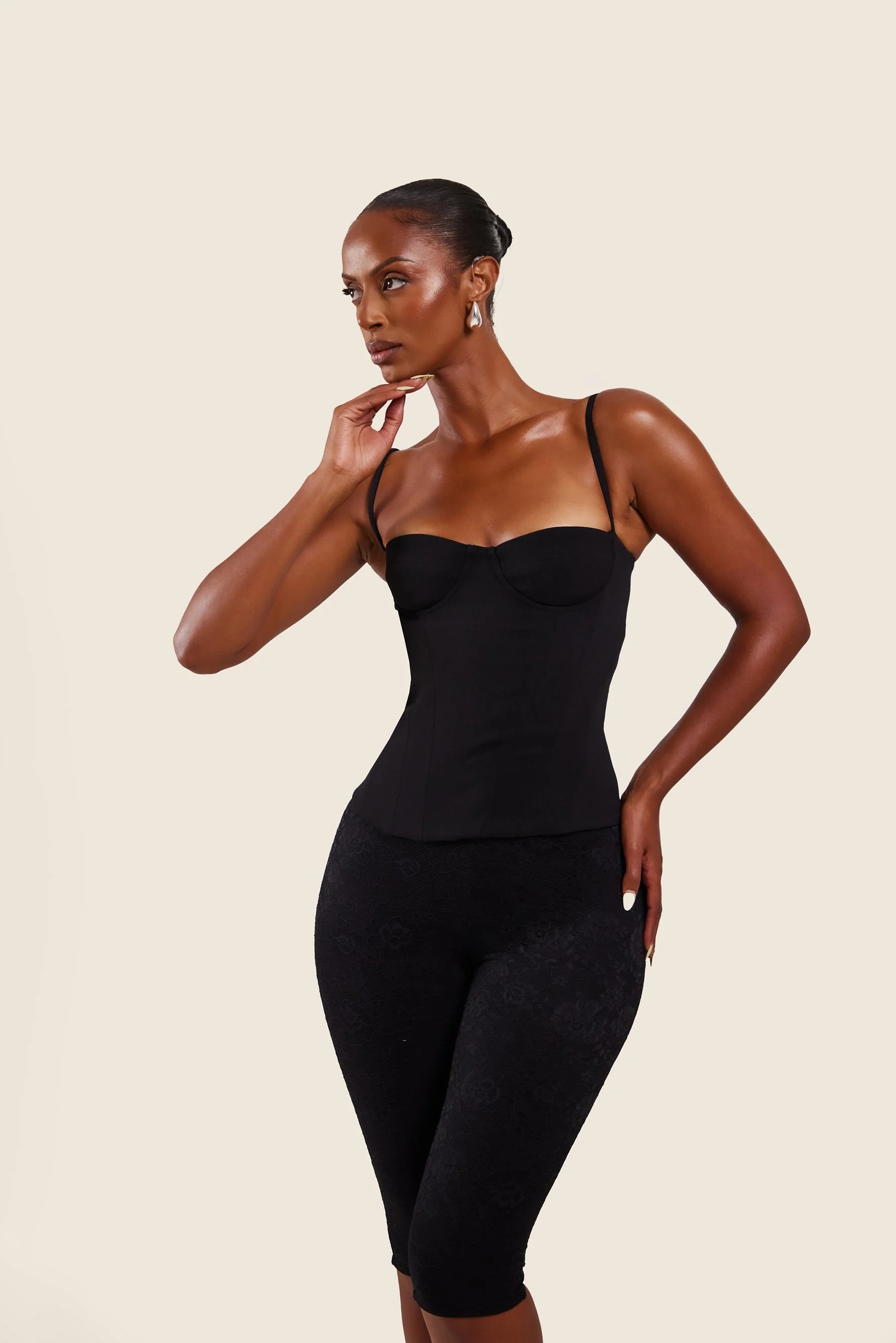The Brielle Capri Bottoms in Black - Image 15
