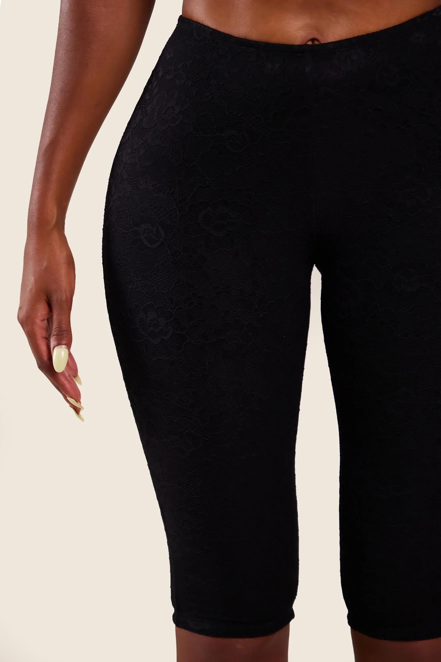 The Brielle Capri Bottoms in Black - Image 16