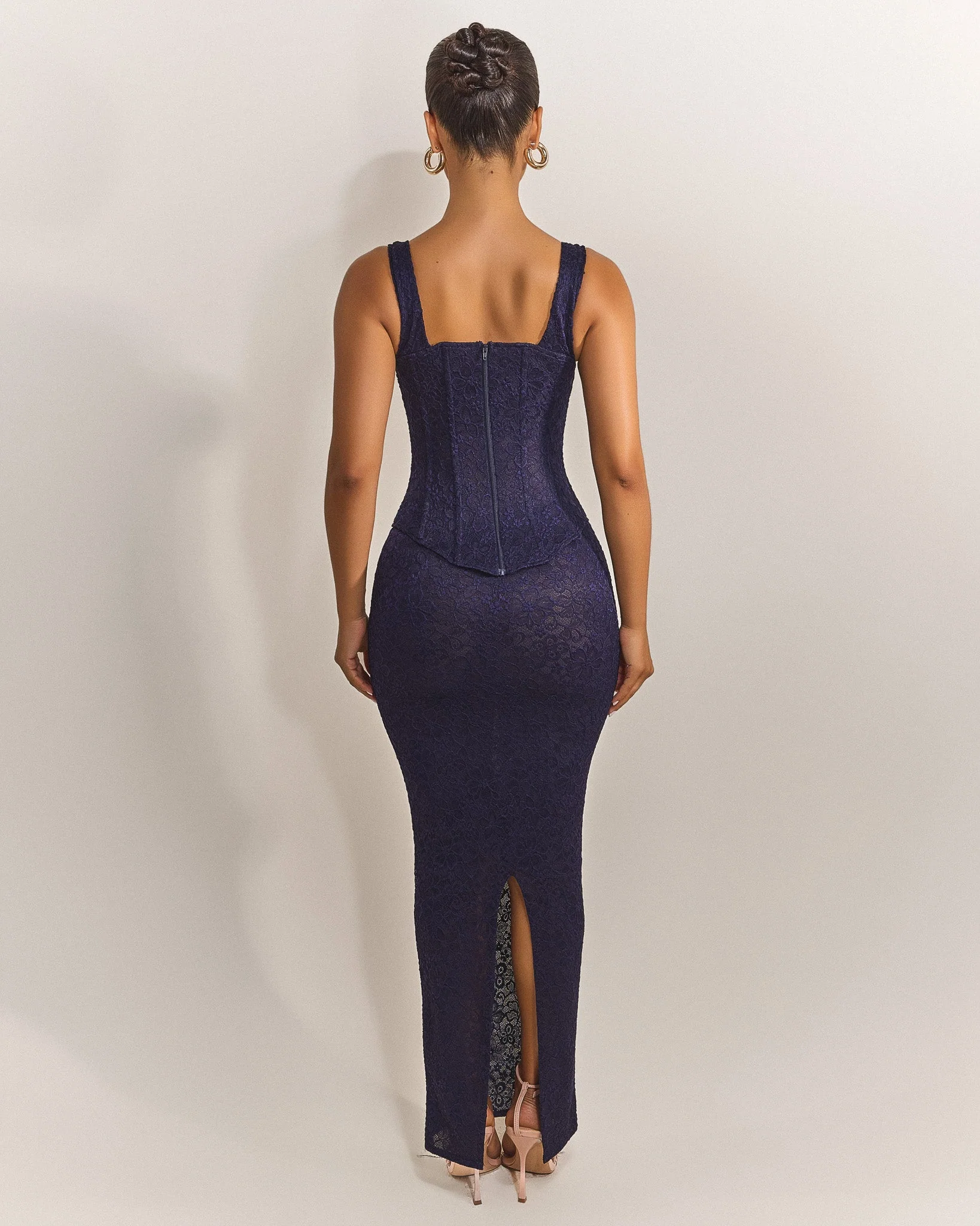 The Cinched Lace Corset in Navy - Image 4