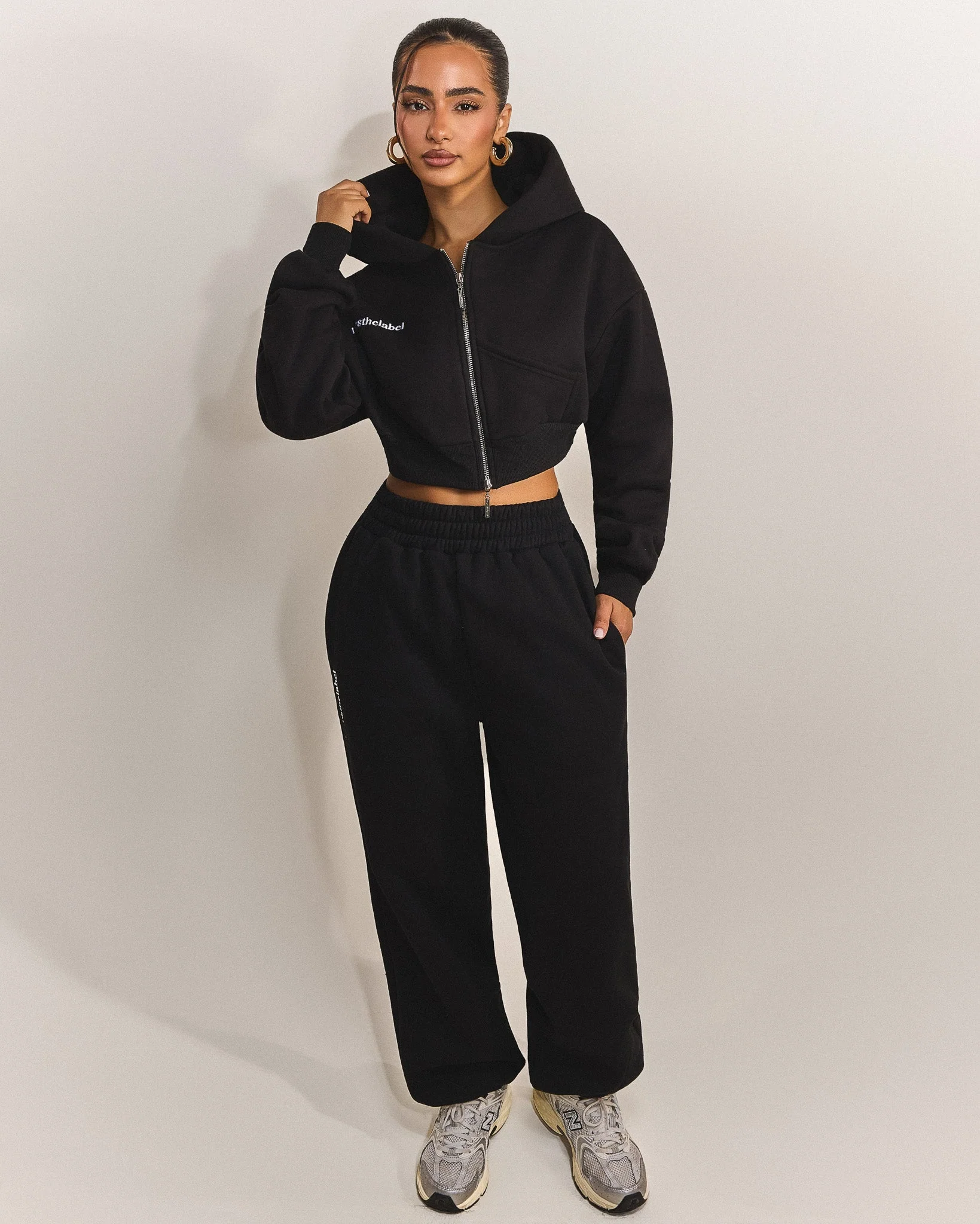 The Classics Cuffed Joggers in Black - Image 3