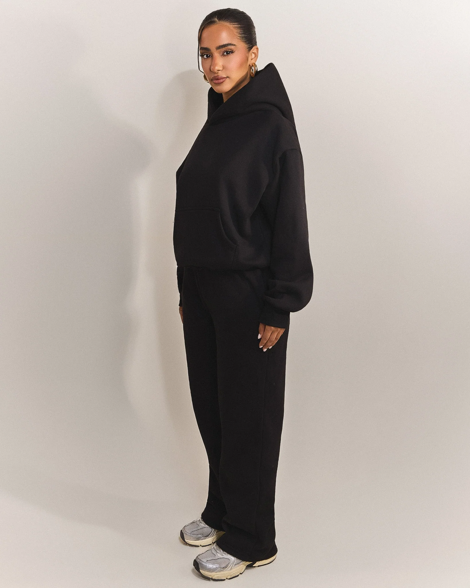The Classics Joggers in Black - Image 3
