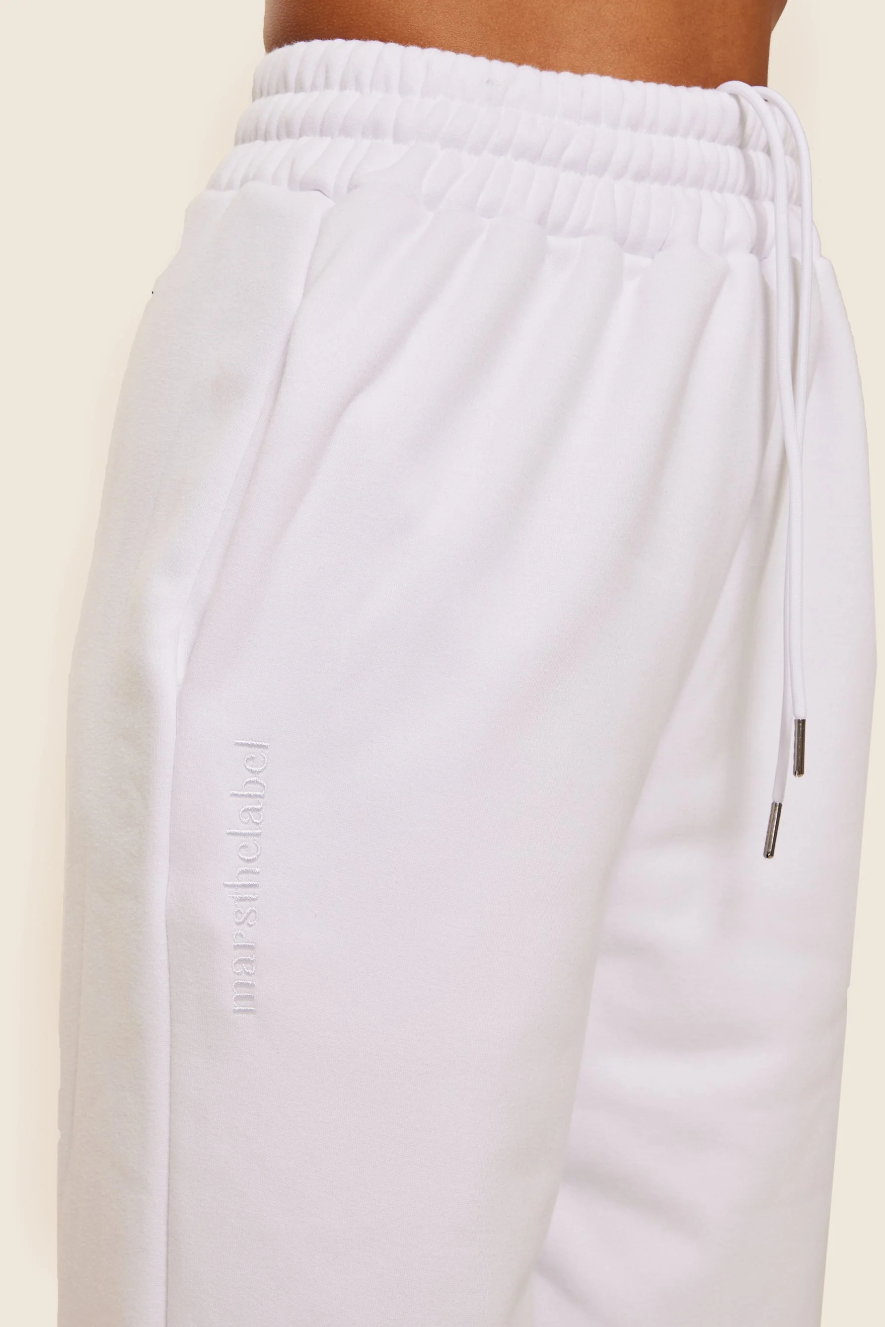 The Classics joggers in White - Image 5