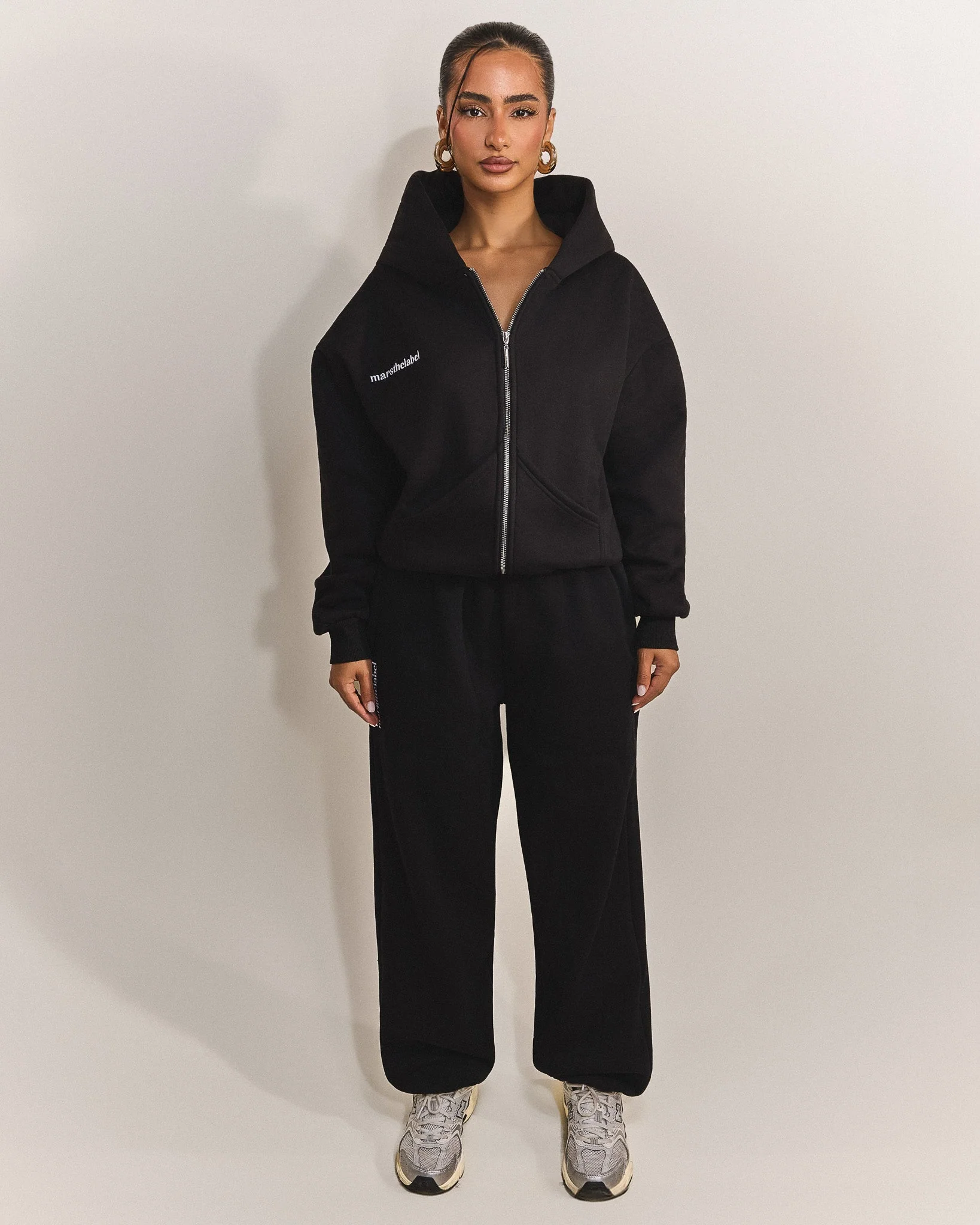 The Classics Longline Zip Jacket in Black - Image 2