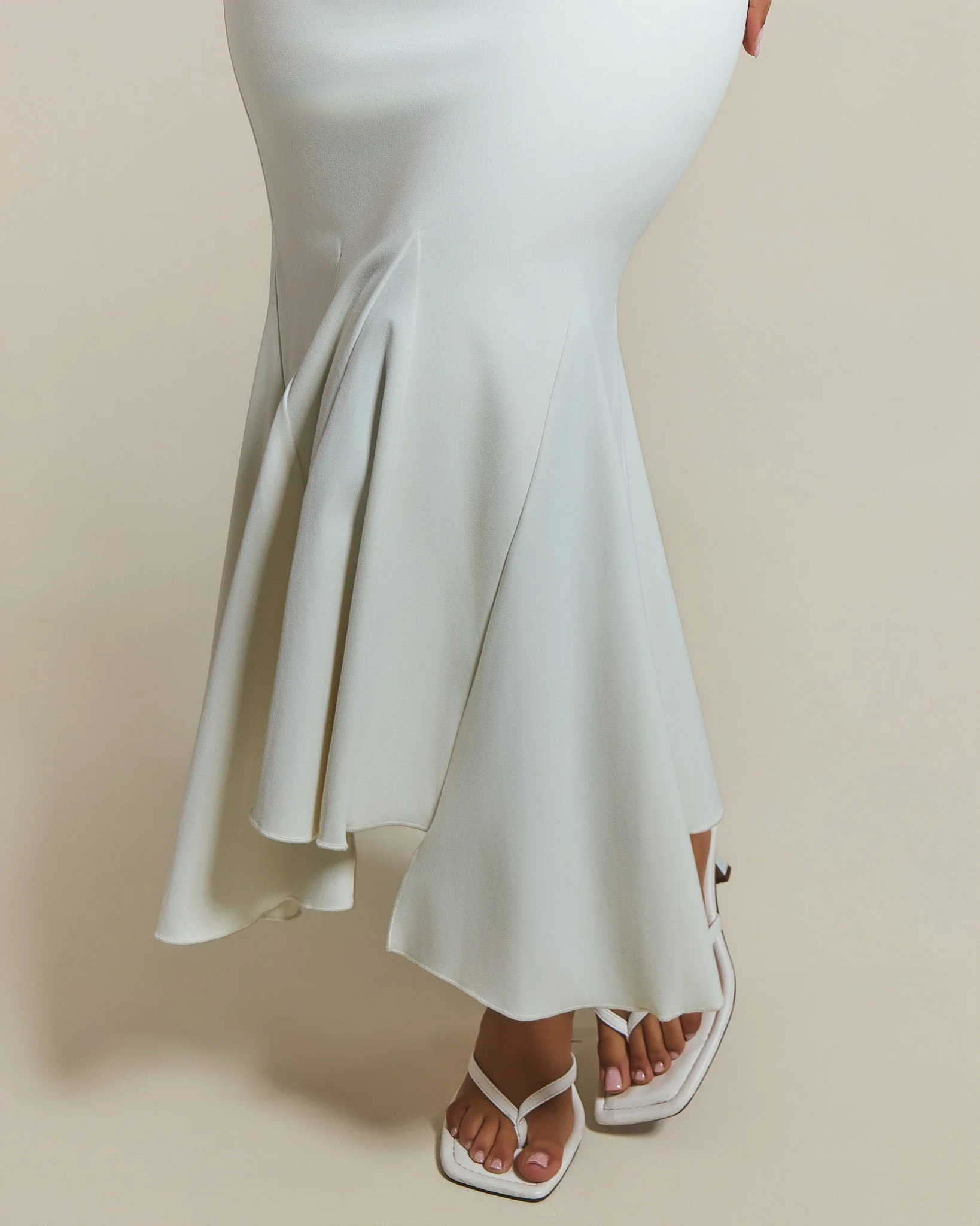 The Gisele Corset Maxi Dress in White - Image 8