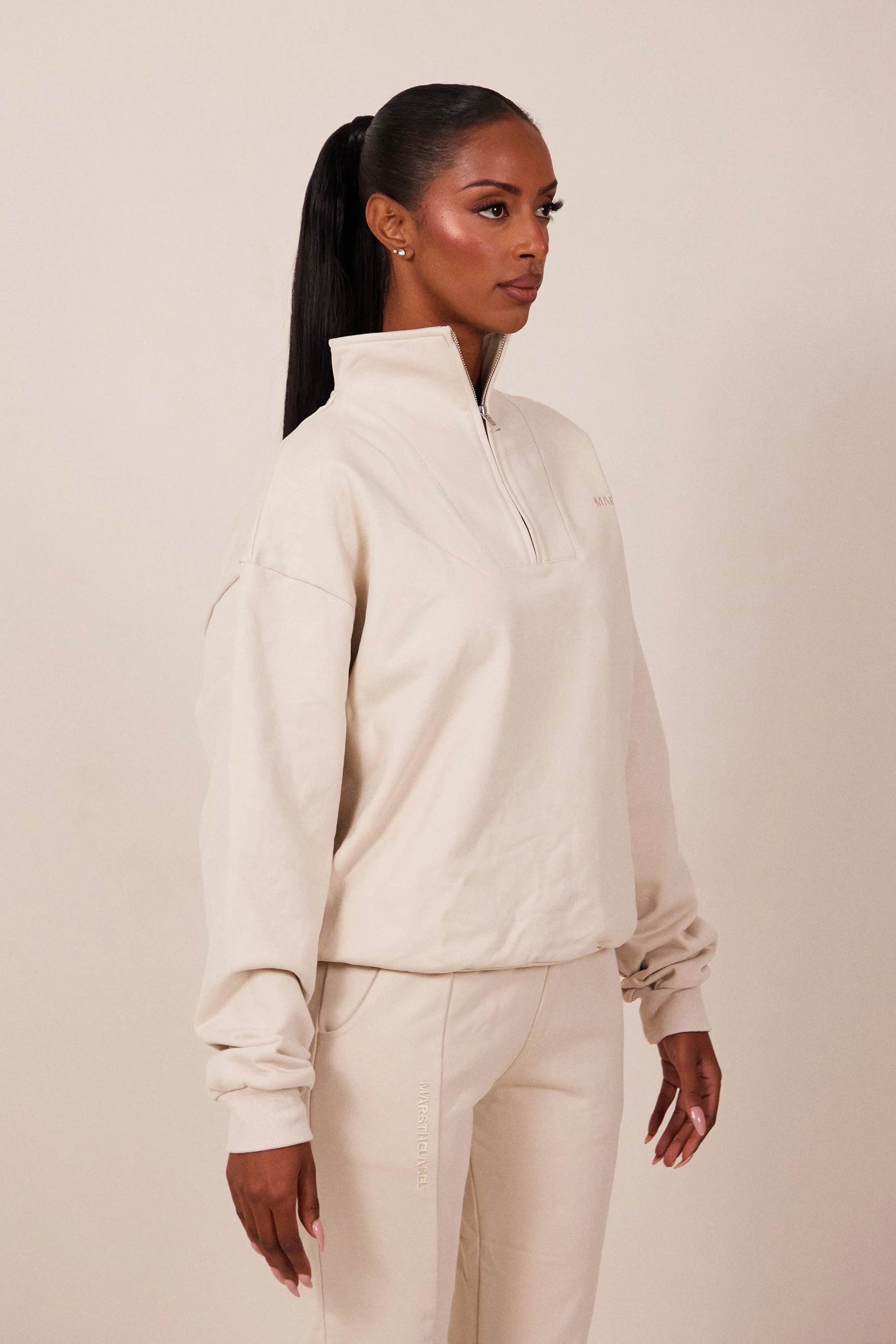 The Essentials Quarter Zip in Stone - Image 4