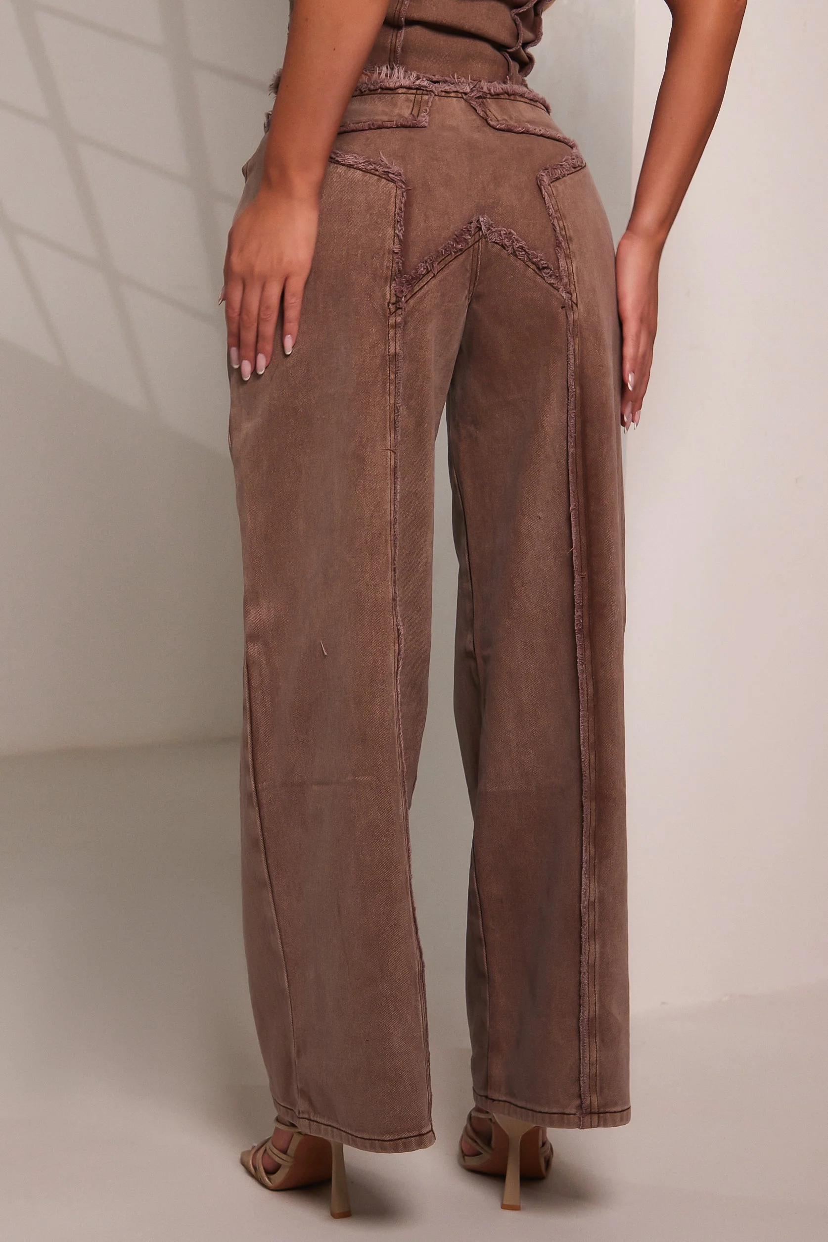 The Imani Jeans in Brown Wash
