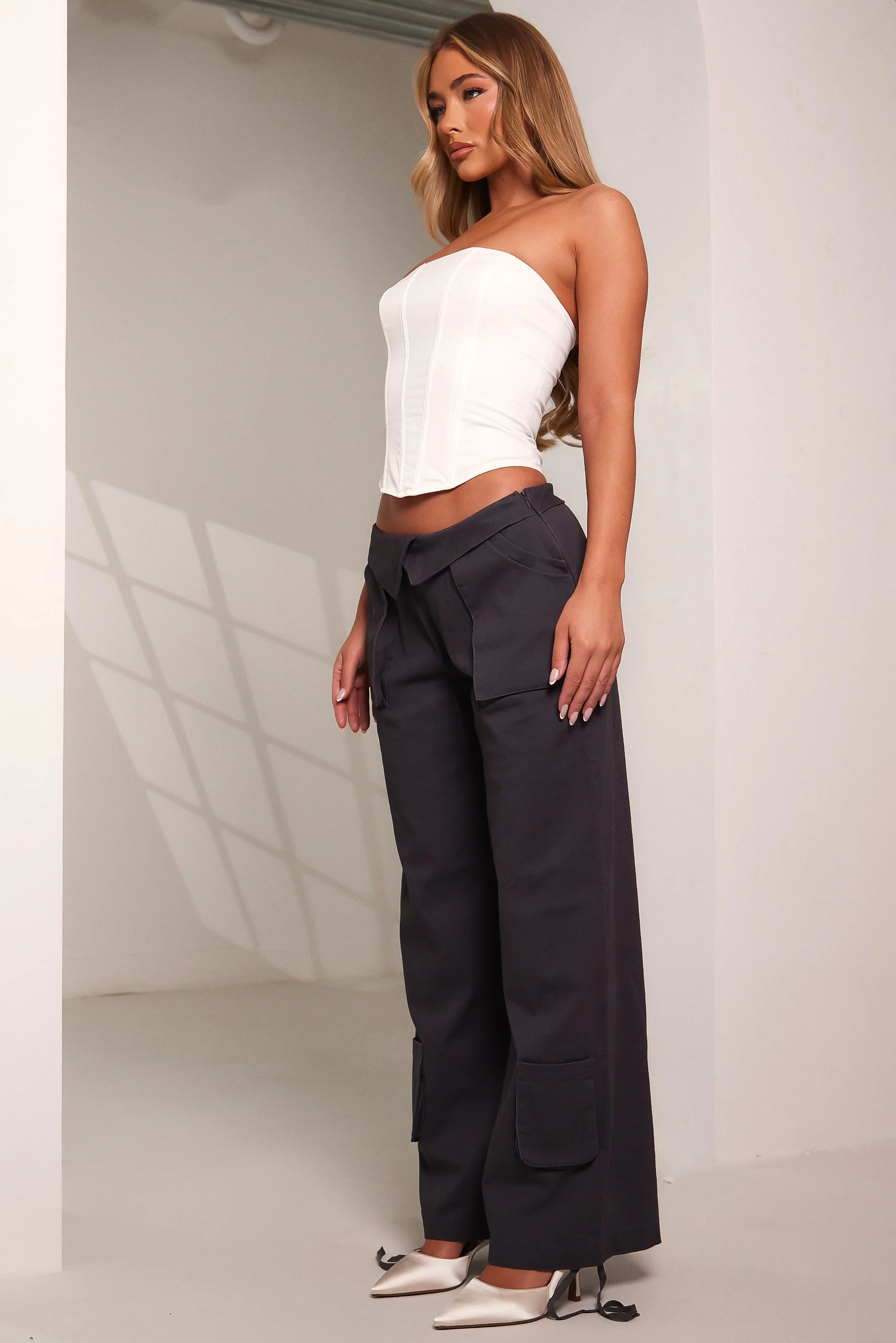 The Rylee Cargos in Charcoal - Image 4