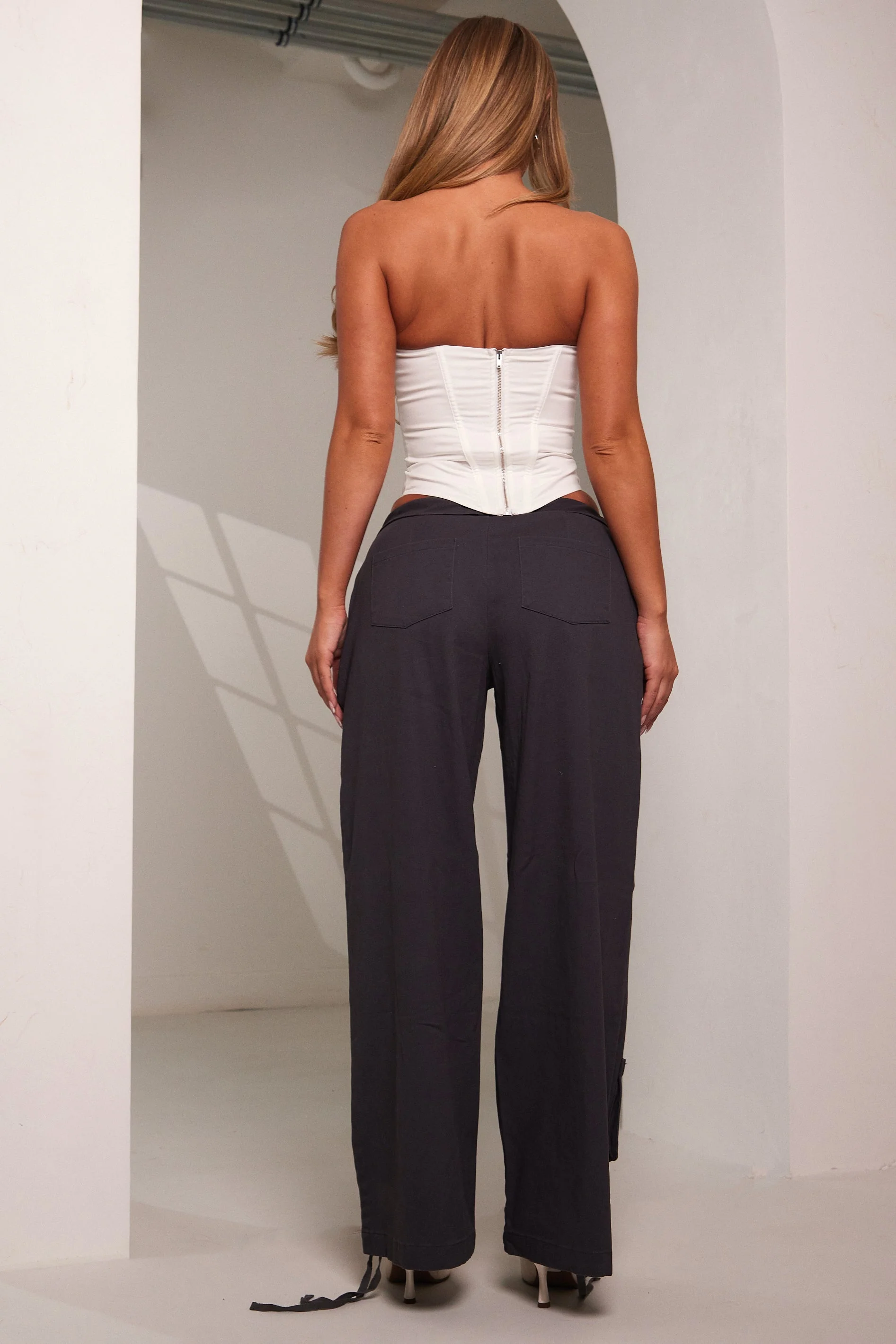 The Rylee Cargos in Charcoal - Image 5