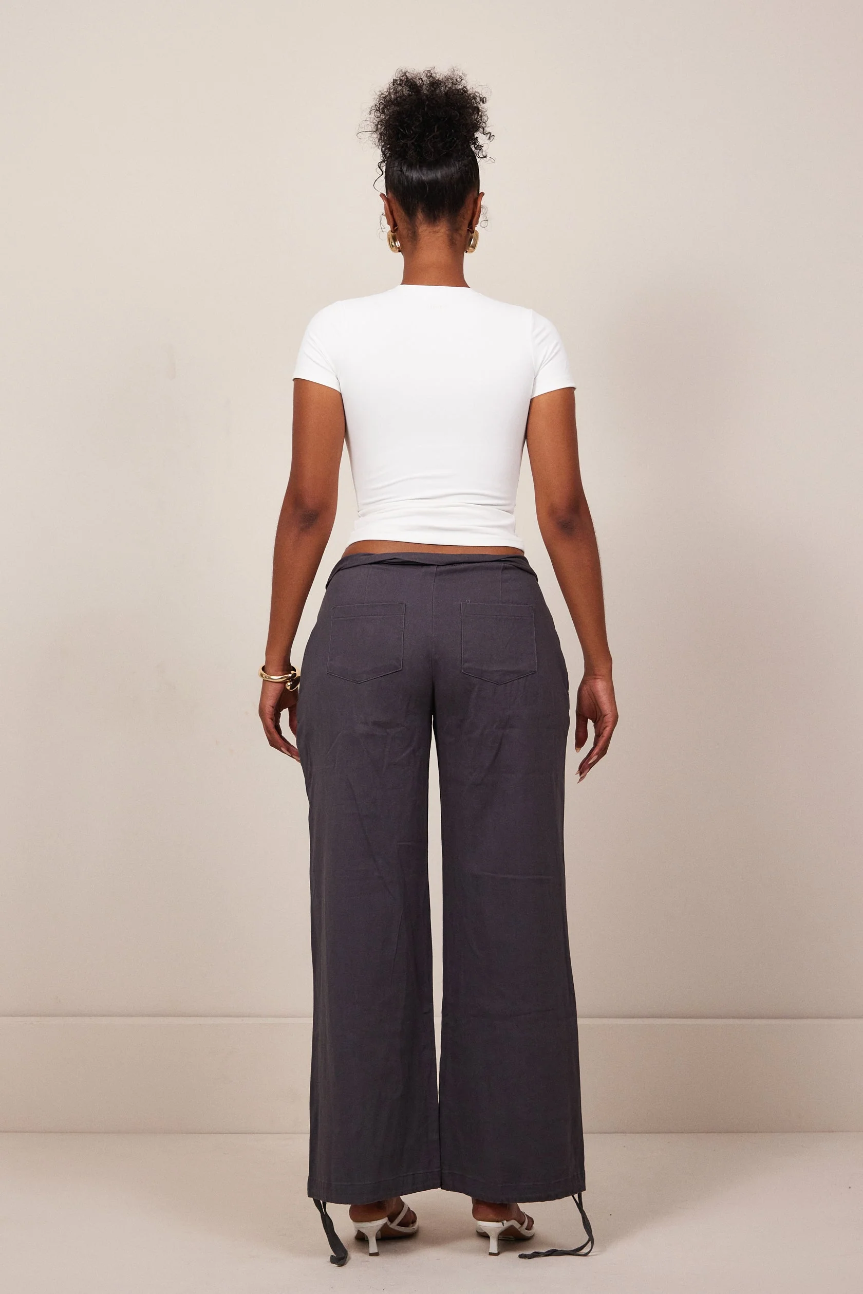 The Rylee Cargos in Charcoal - Image 9