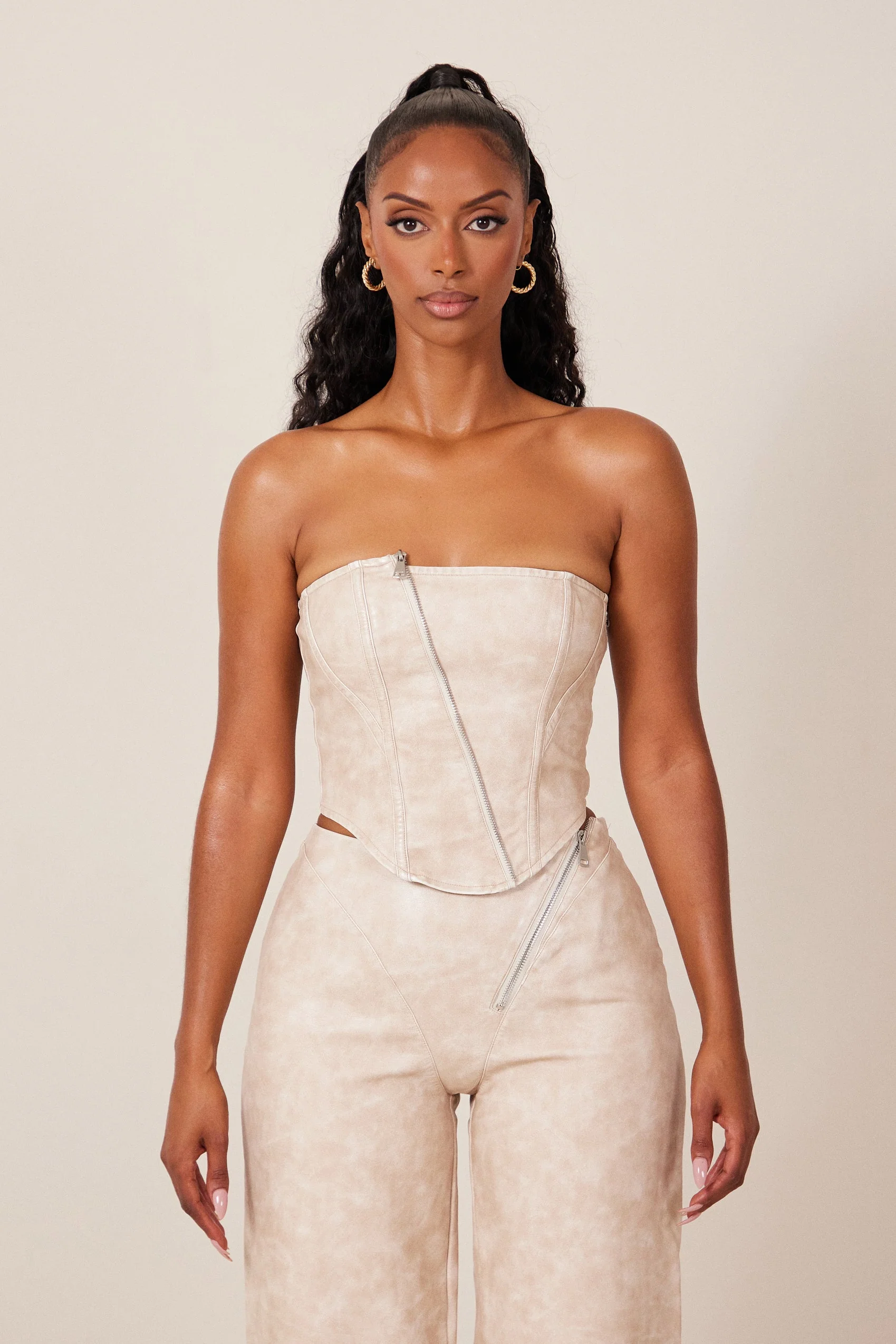 The Georgina Set Corset in Cream - Image 2