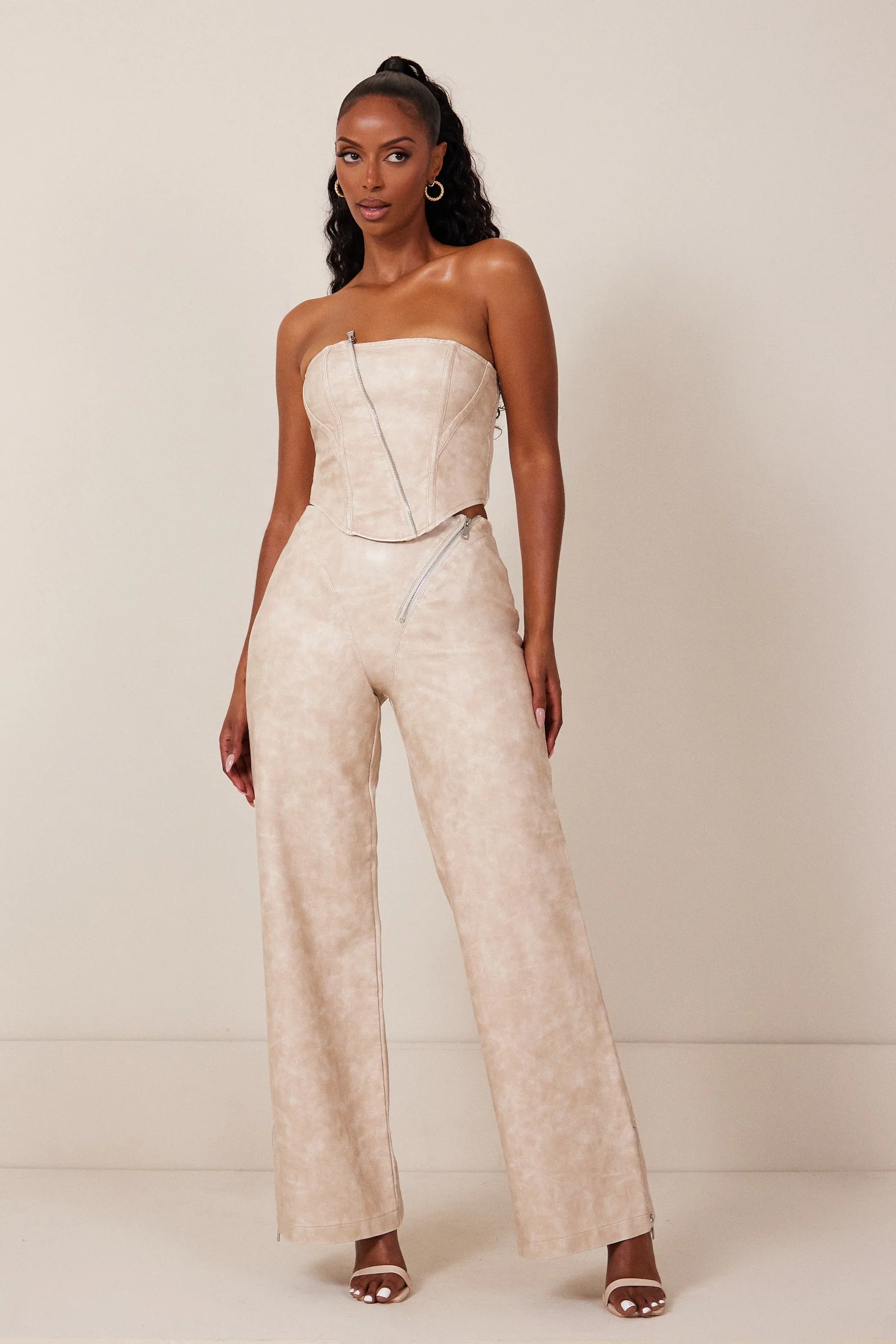 The Georgina Set Corset in Cream - Image 5