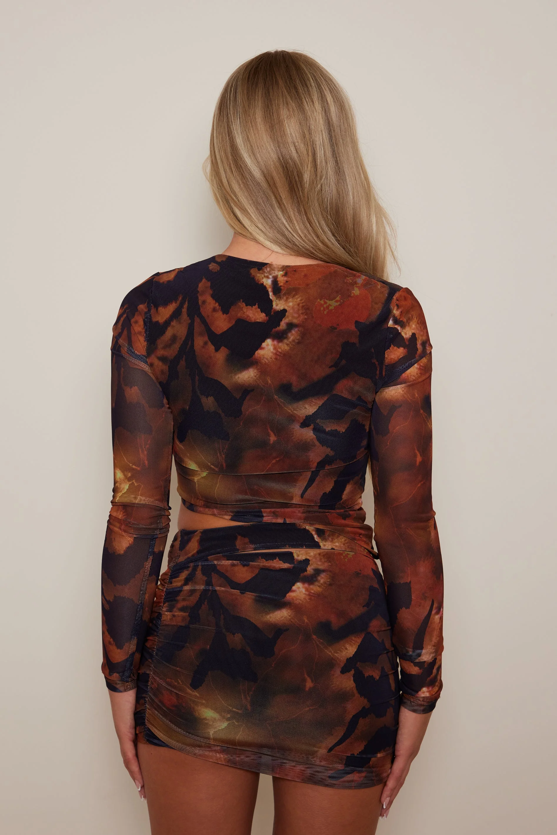 The Ring Detail Cut Out Set in Rust Print - Image 3