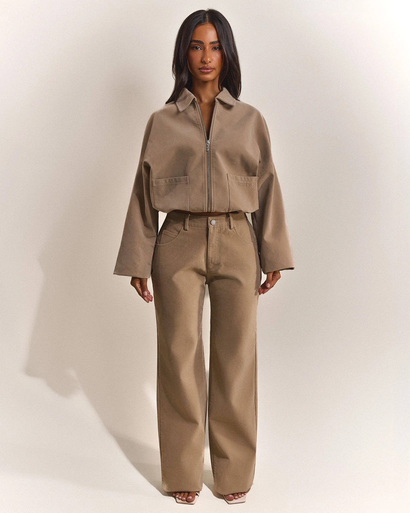 The Isla Faux Suede Cropped Jacket in Beige - Image 3