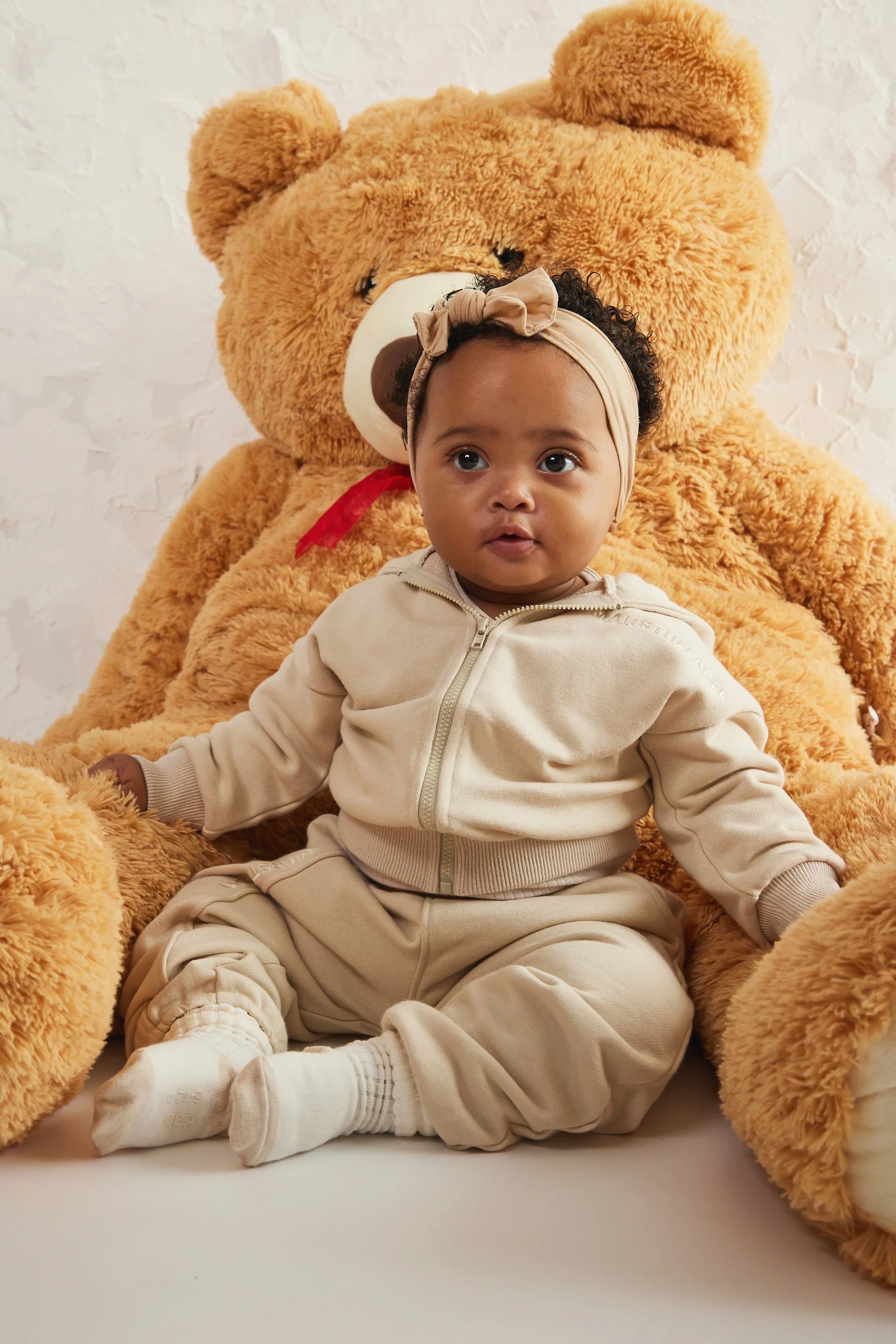 The Kids Essentials Zip Hoodie in Stone - Image 4
