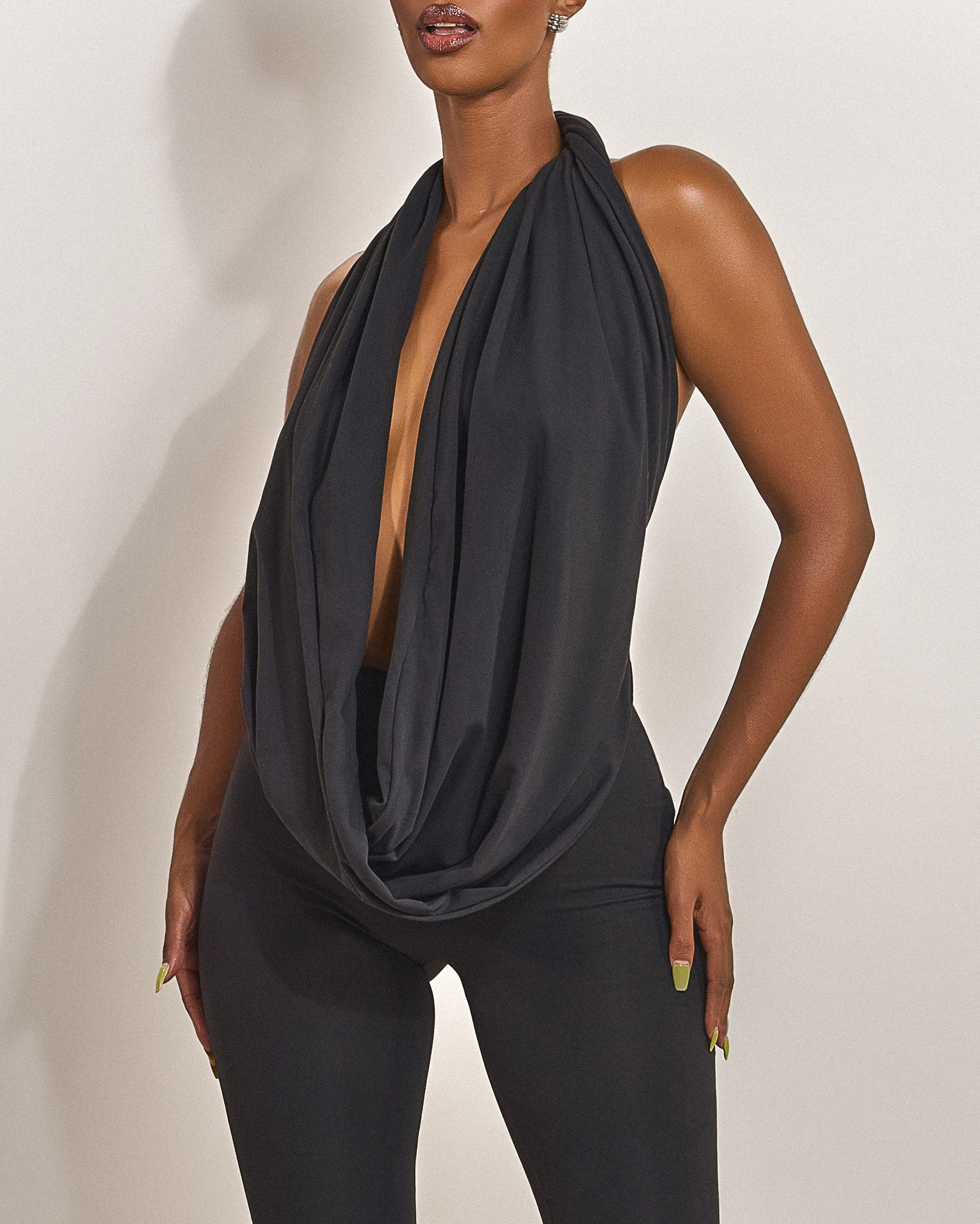 The Leia Top in Black - Image 12