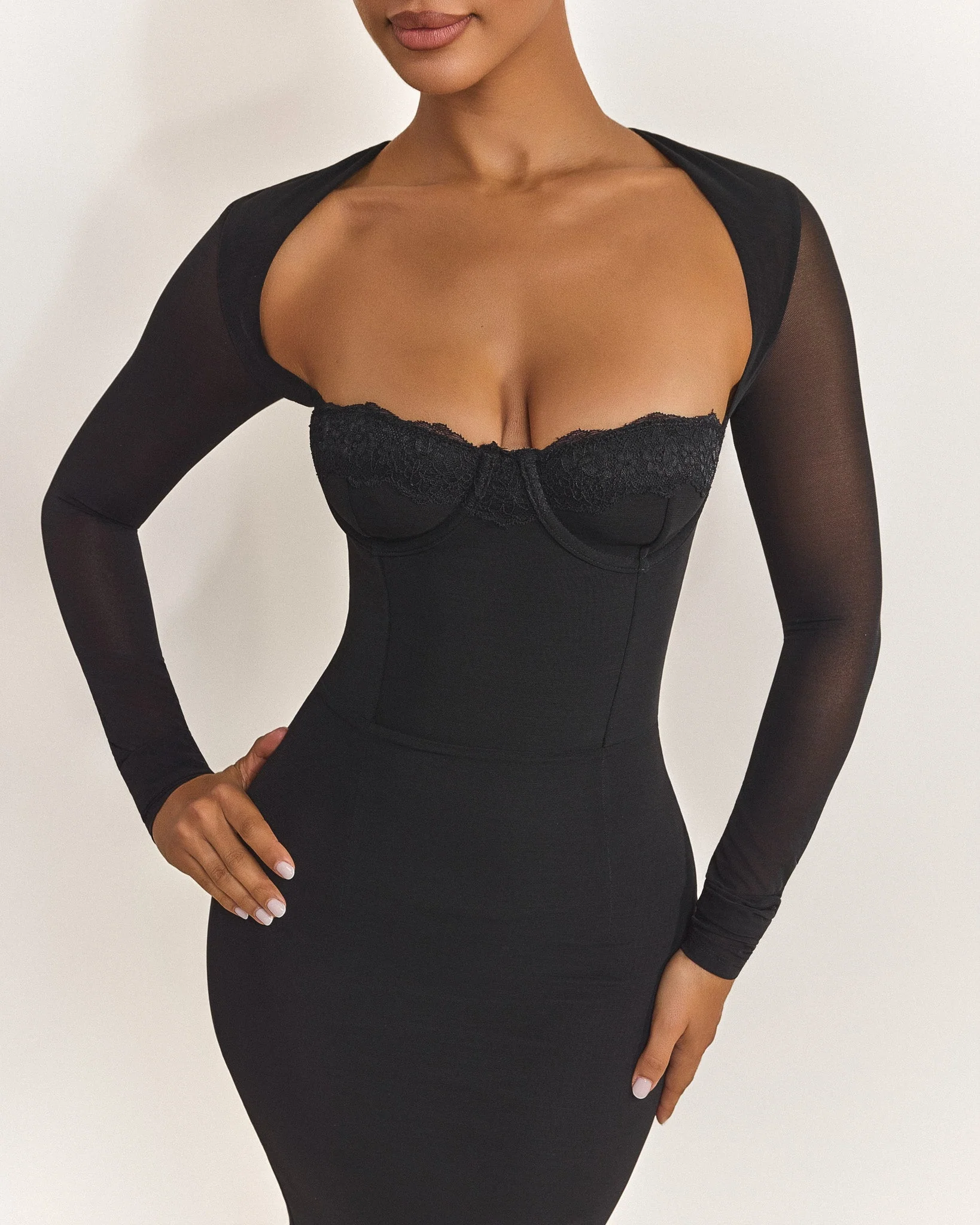 The Long Sleeve Bij Maxi in Black - Image 4