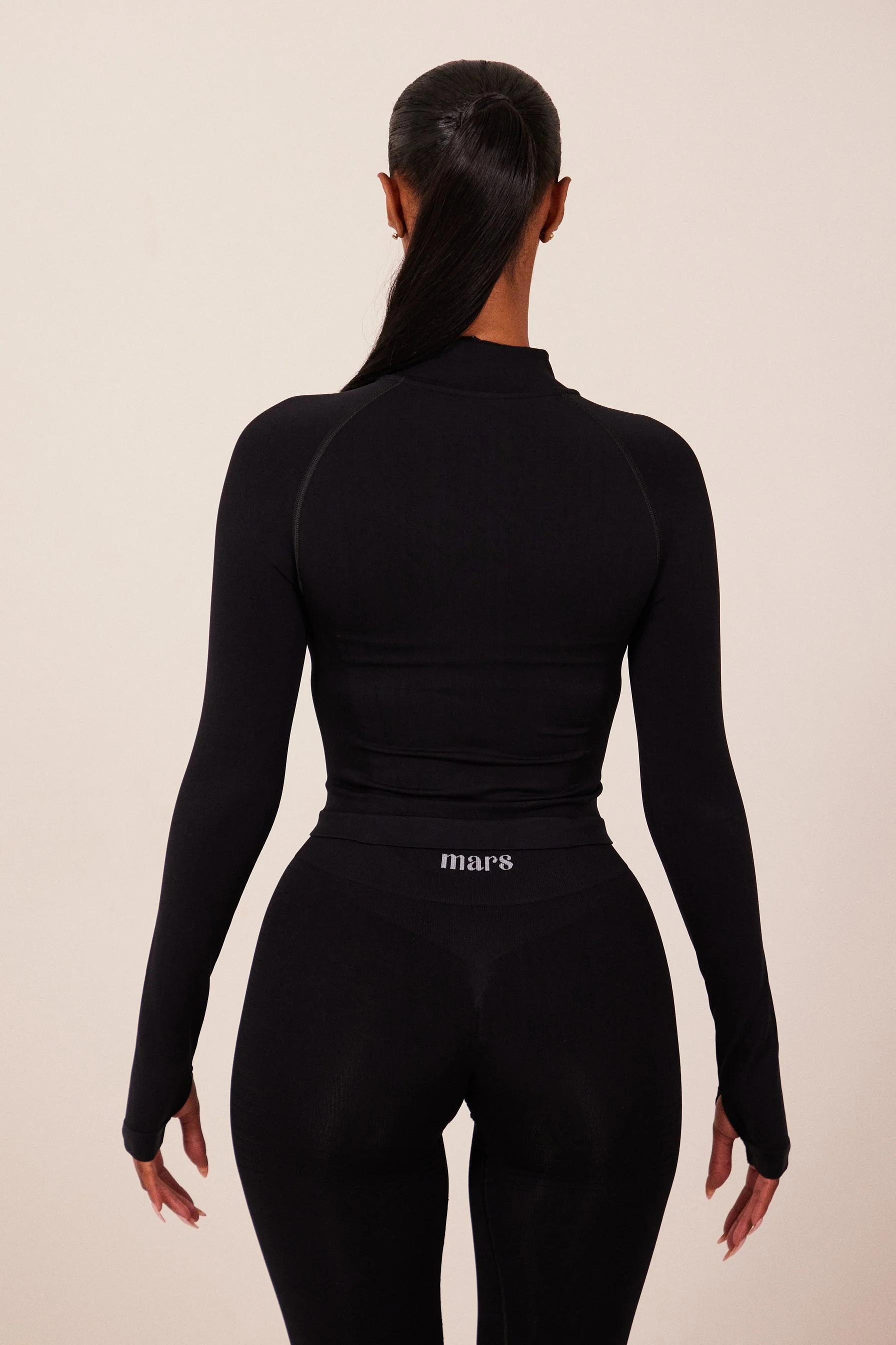 The Mars Seamless Zip Jacket in Black - Image 3