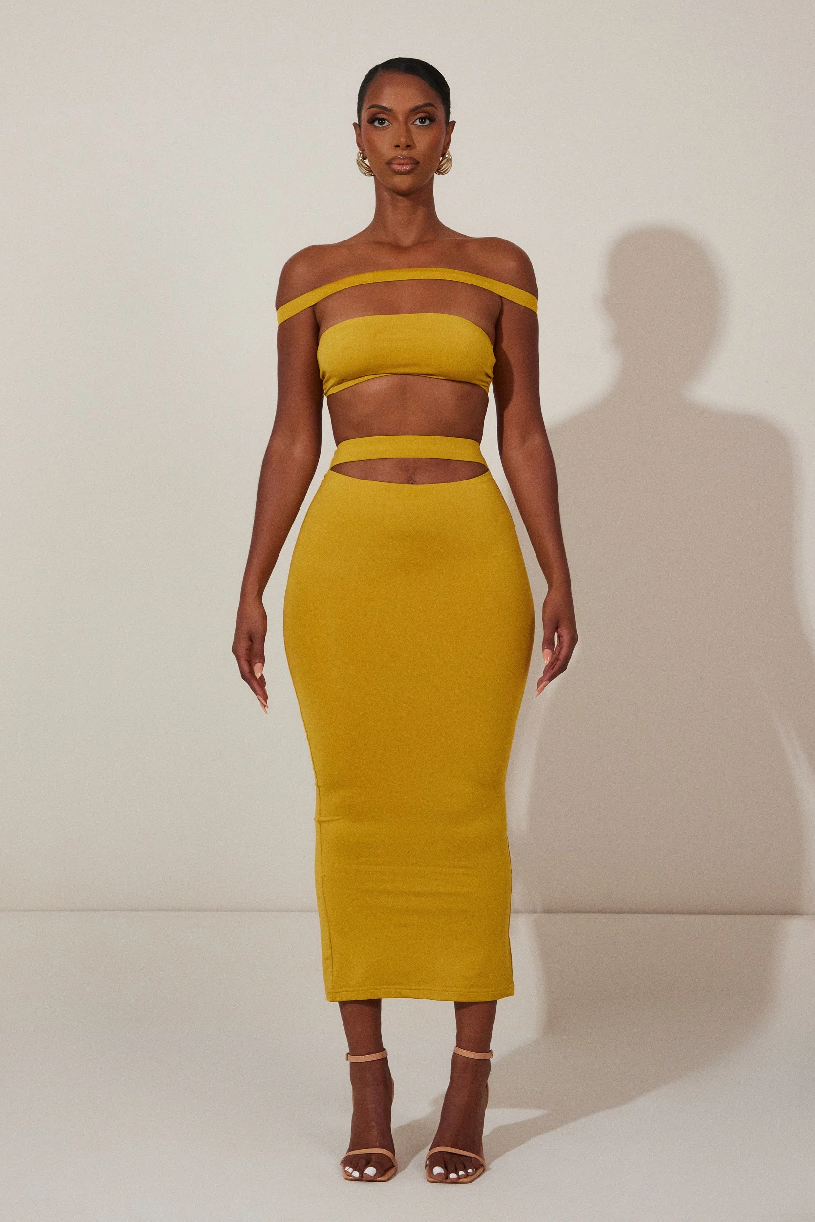 The Off Shoulder Midaxi Set in Mustard - Image 6
