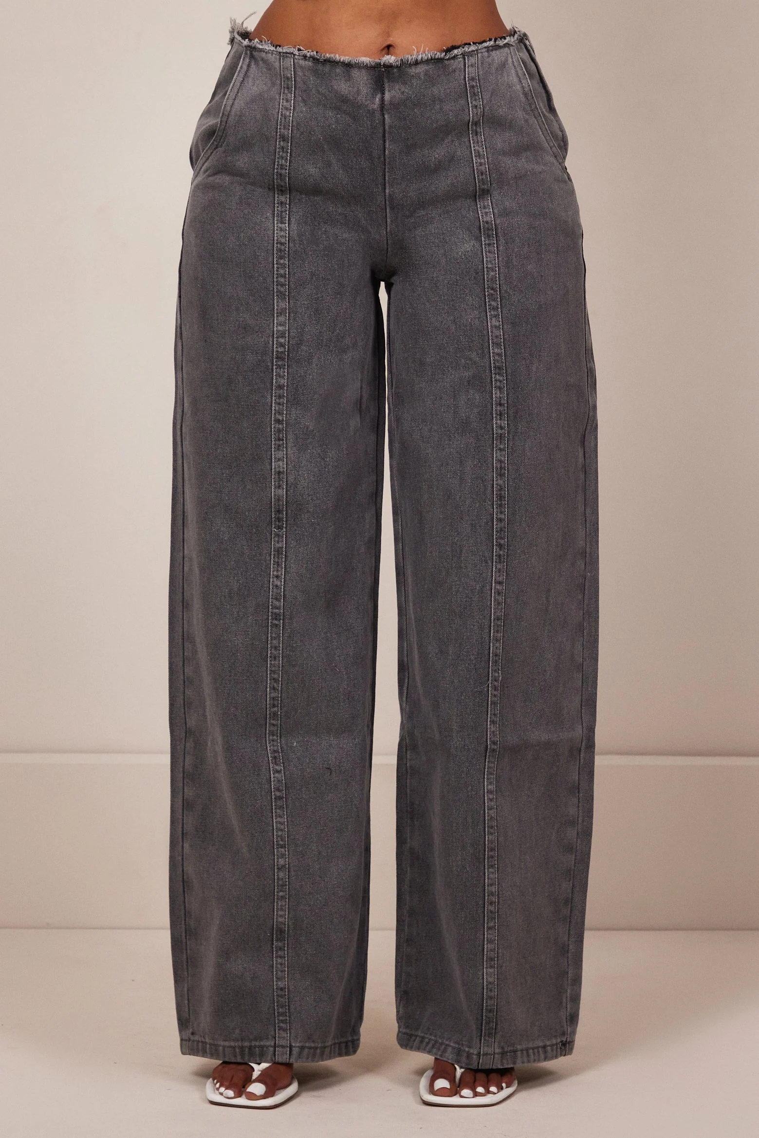 The Brooke Jeans in Grey Wash - Image 5
