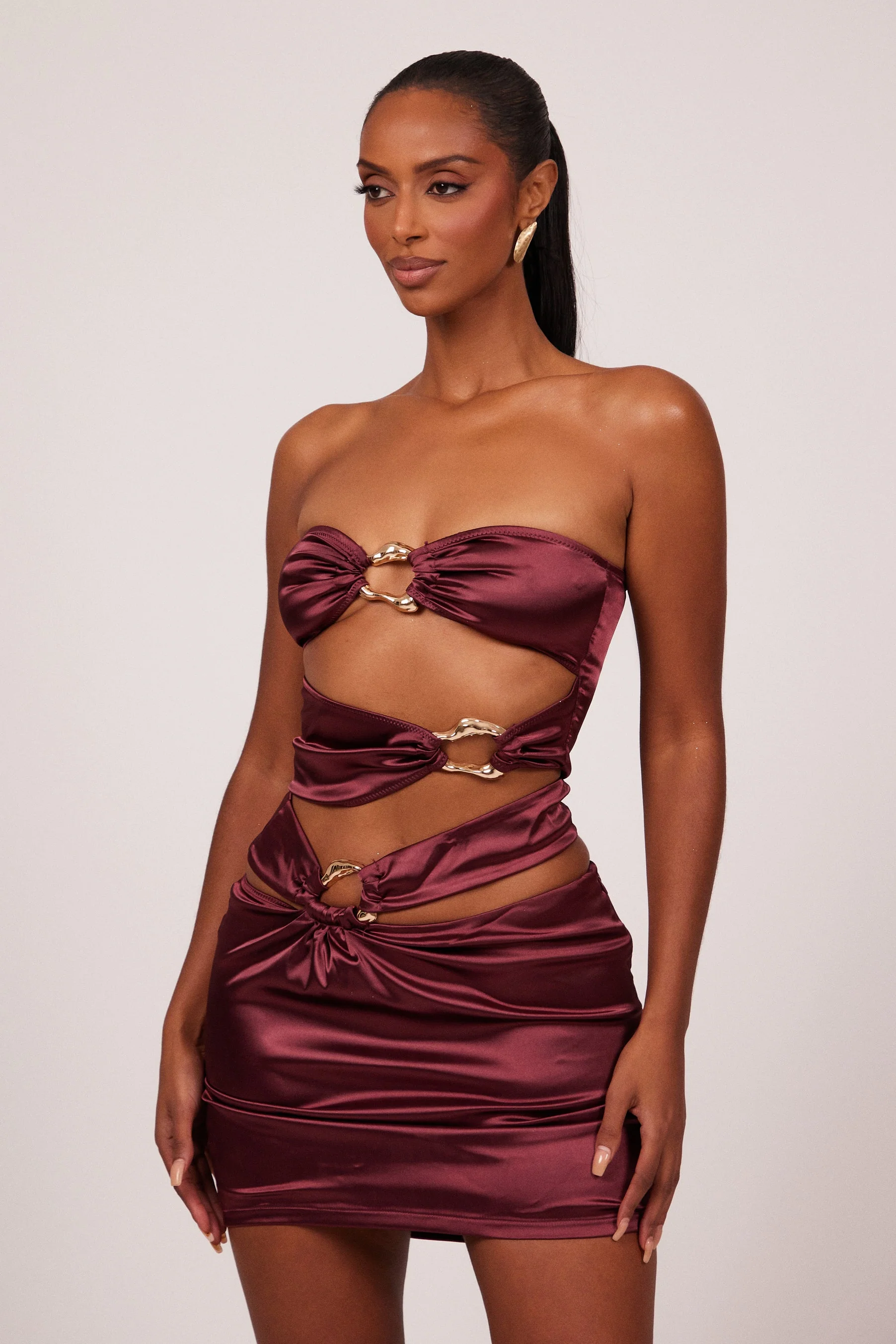 The Plated Satin bandeau mini set- Wine - Image 3