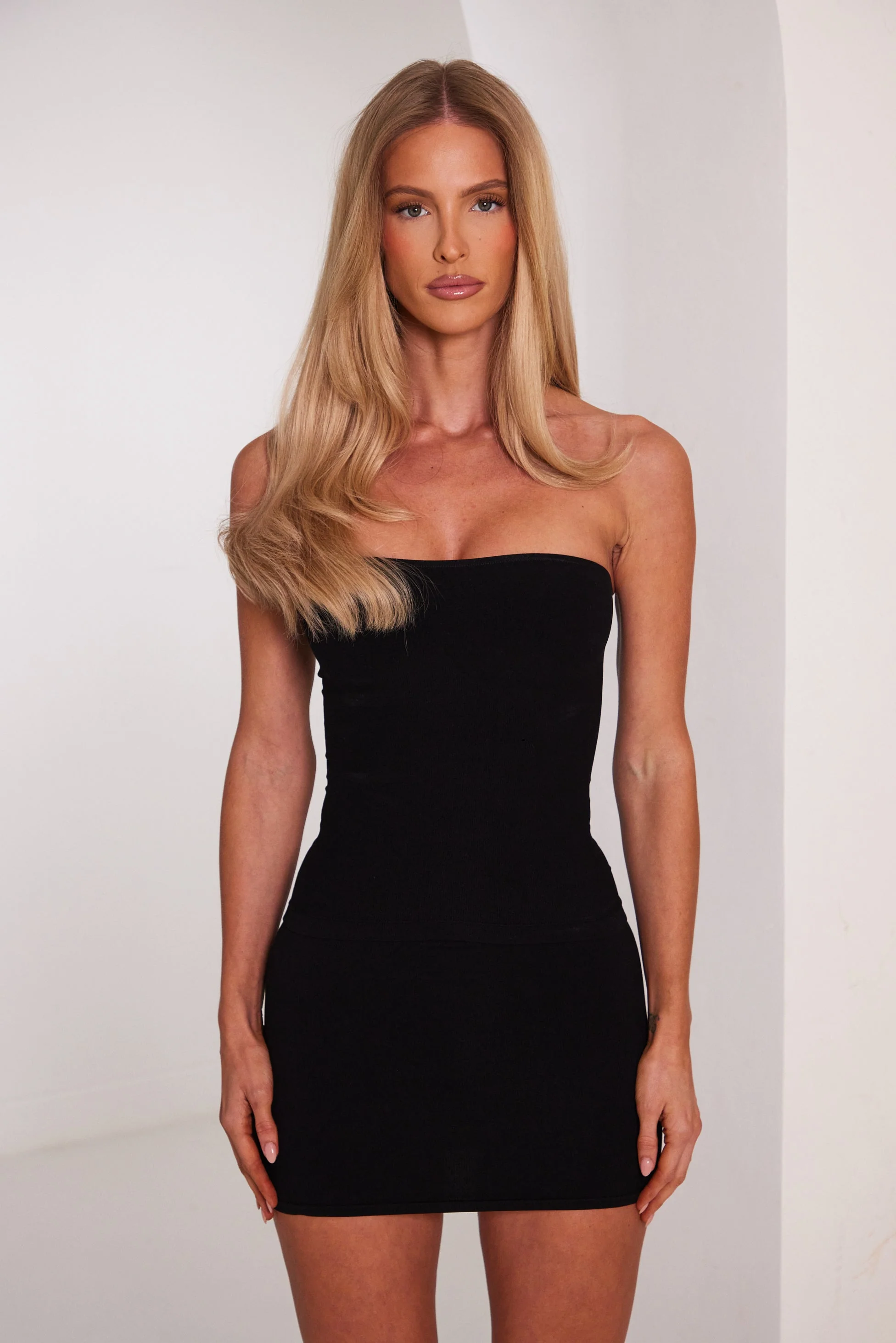 The Ribbed Sculpt Bandeau Top in Black - Image 7
