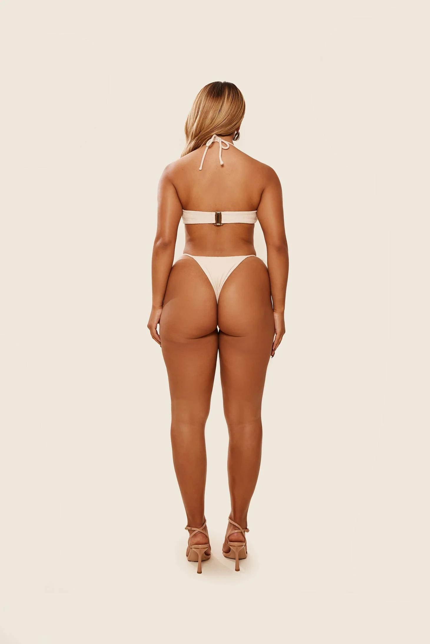 The Roja set in Taupe - Image 4