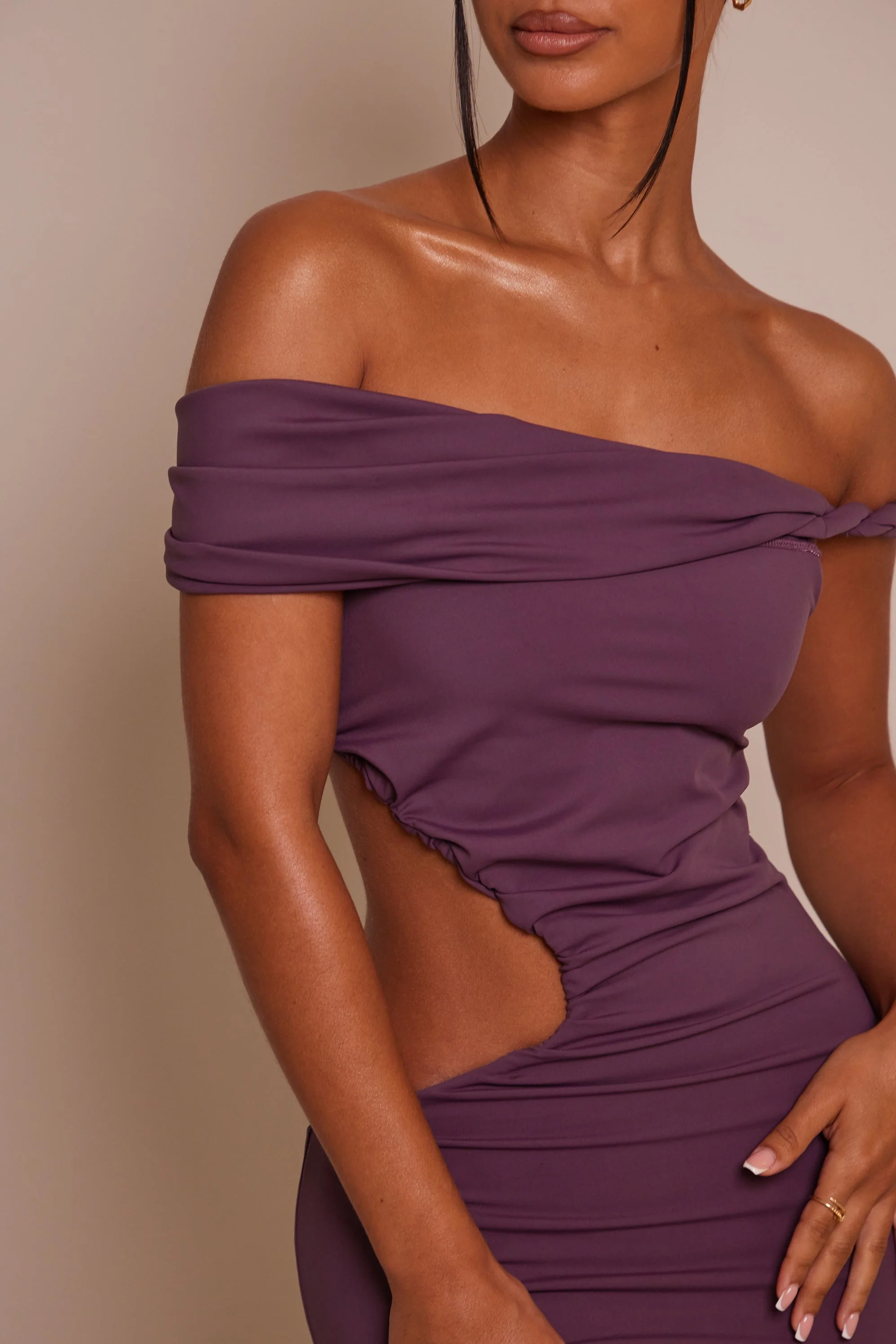 The Rope Cut Out Mini in Plum - Image 9
