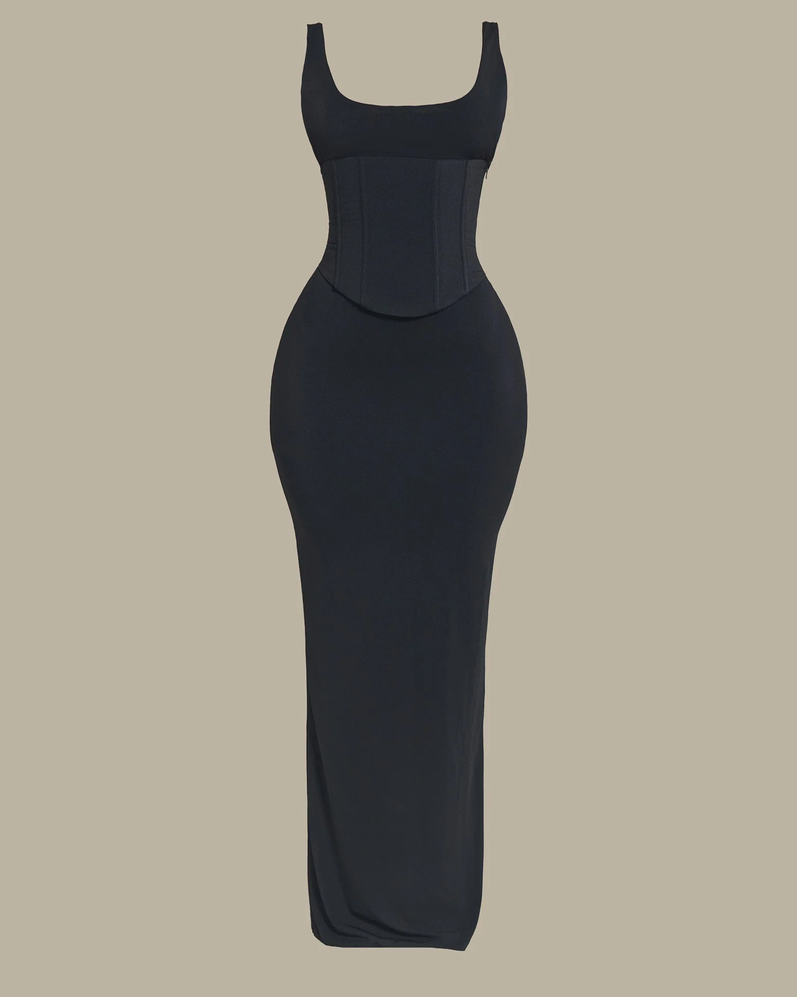 The Sandra Scoop Maxi in Black - Image 5