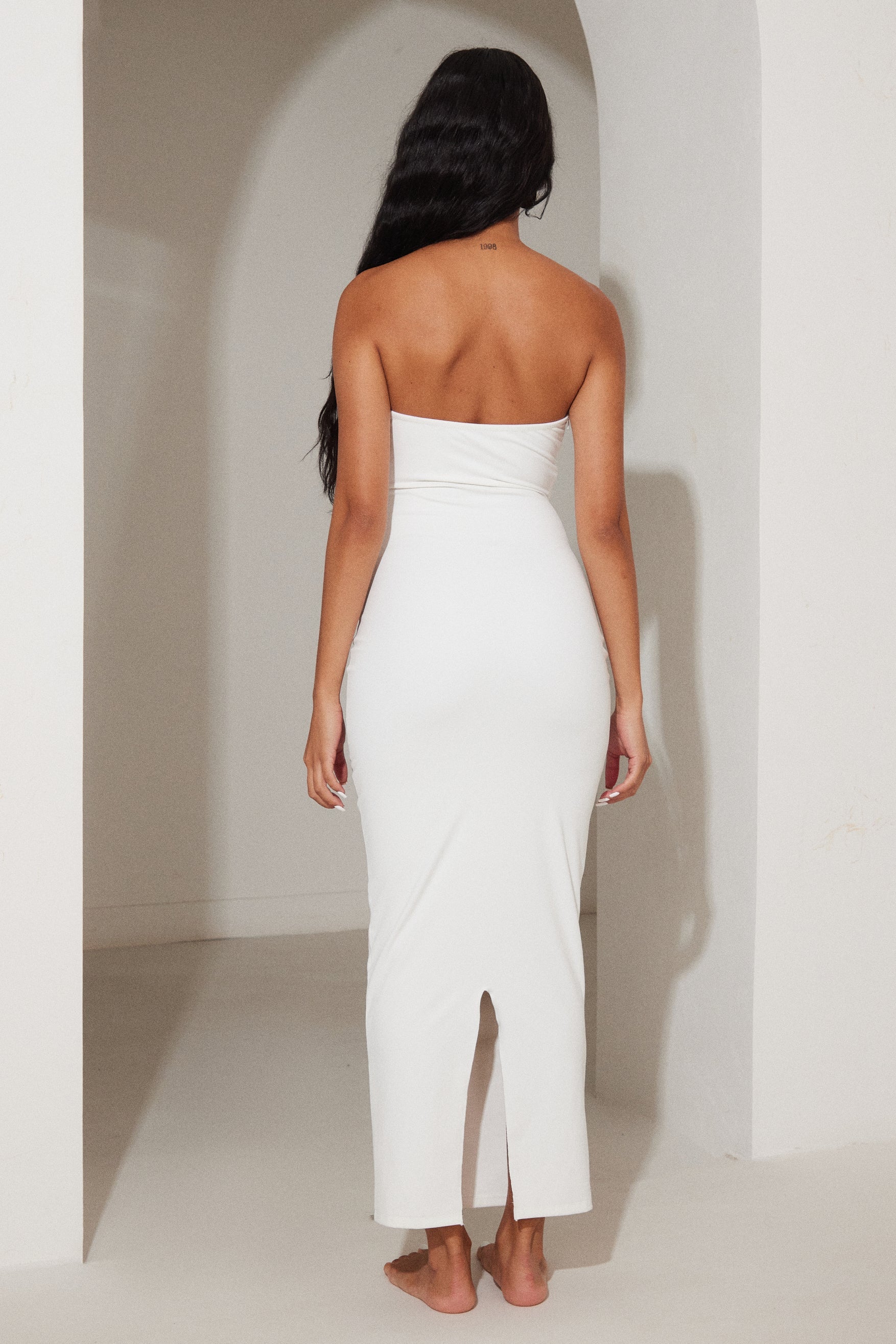 The Sculpt Bandeau Maxi in White - Image 11