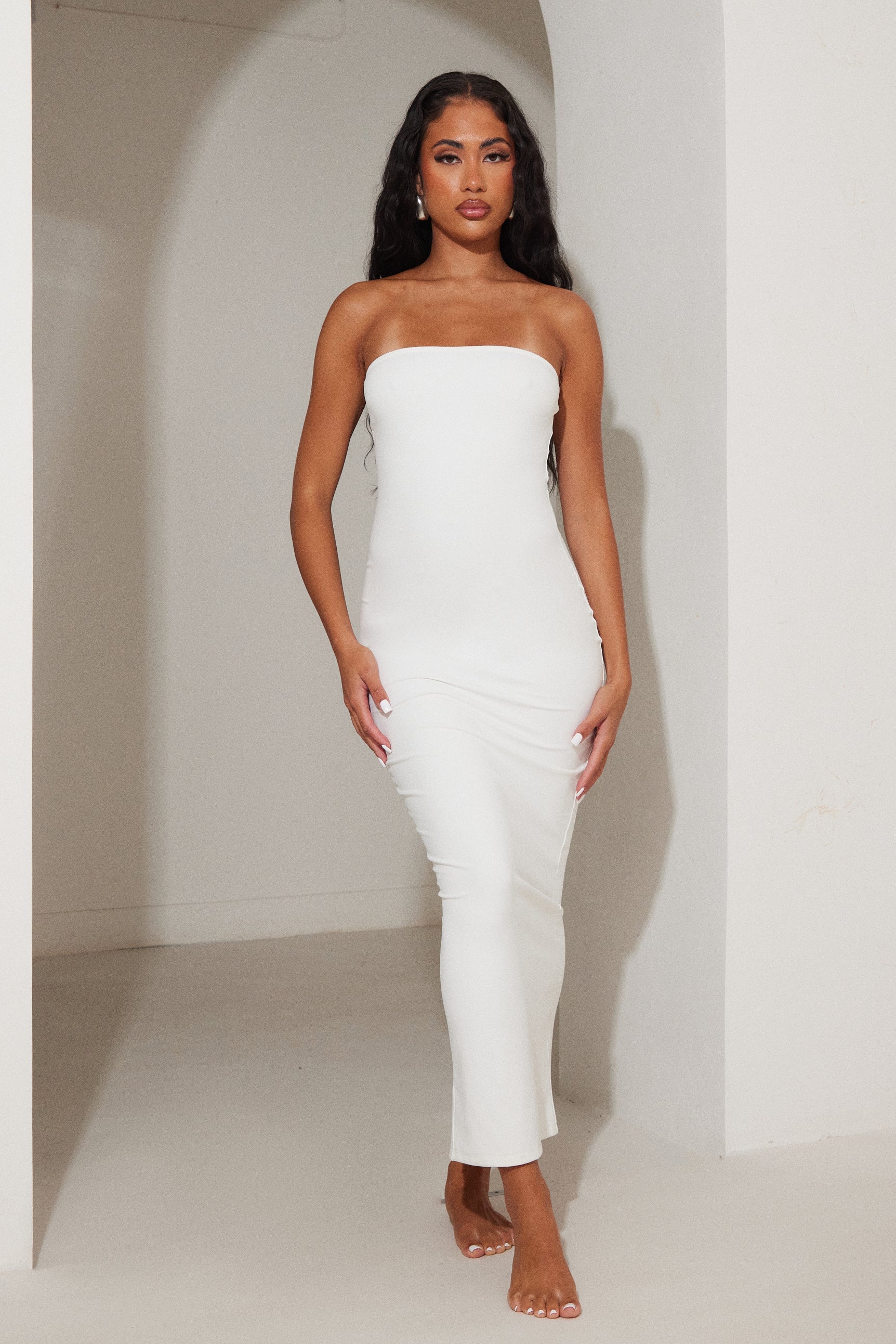 The Sculpt Bandeau Maxi in White - Image 6