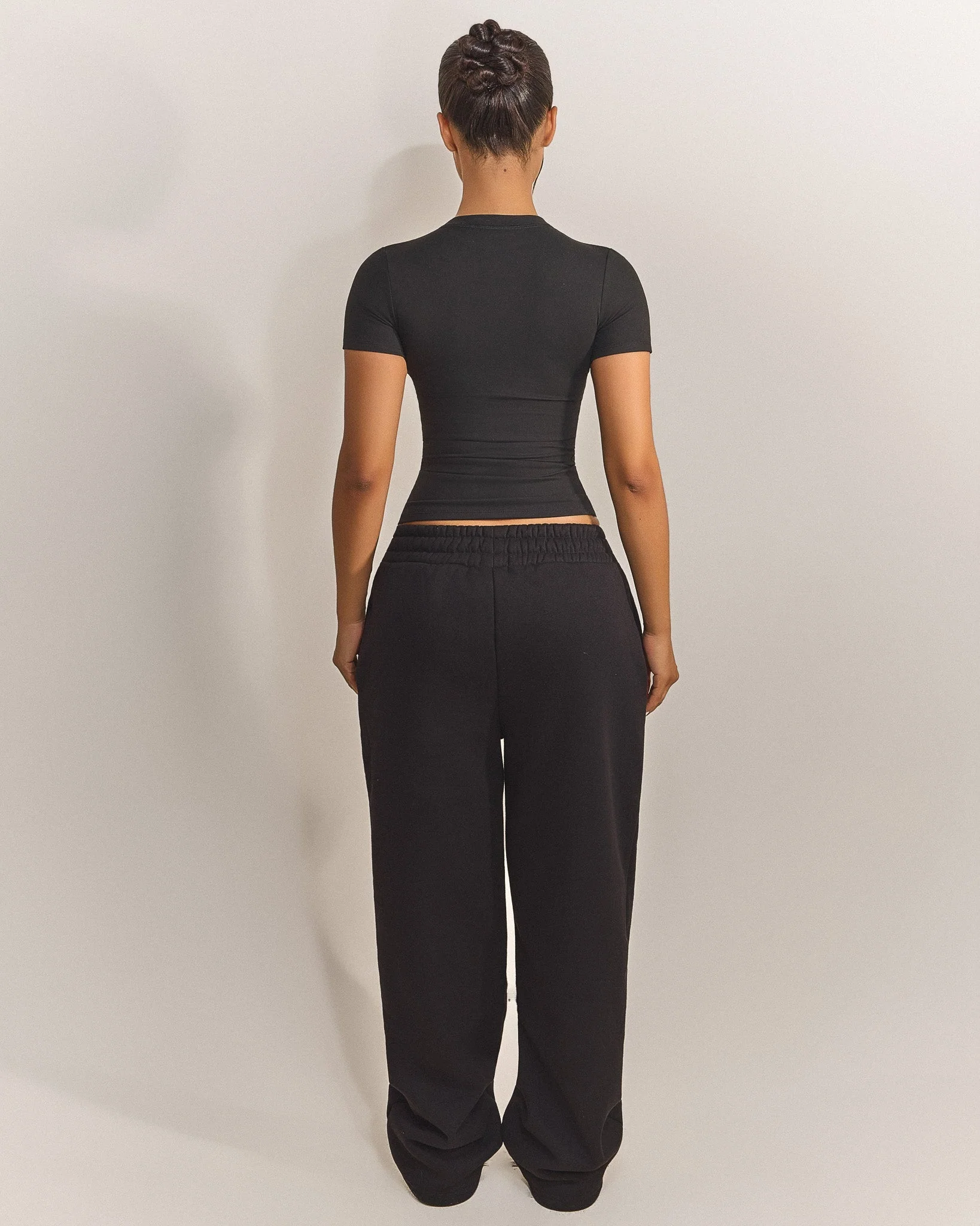 The Sculpt Short Sleeve Top in Black - Image 12