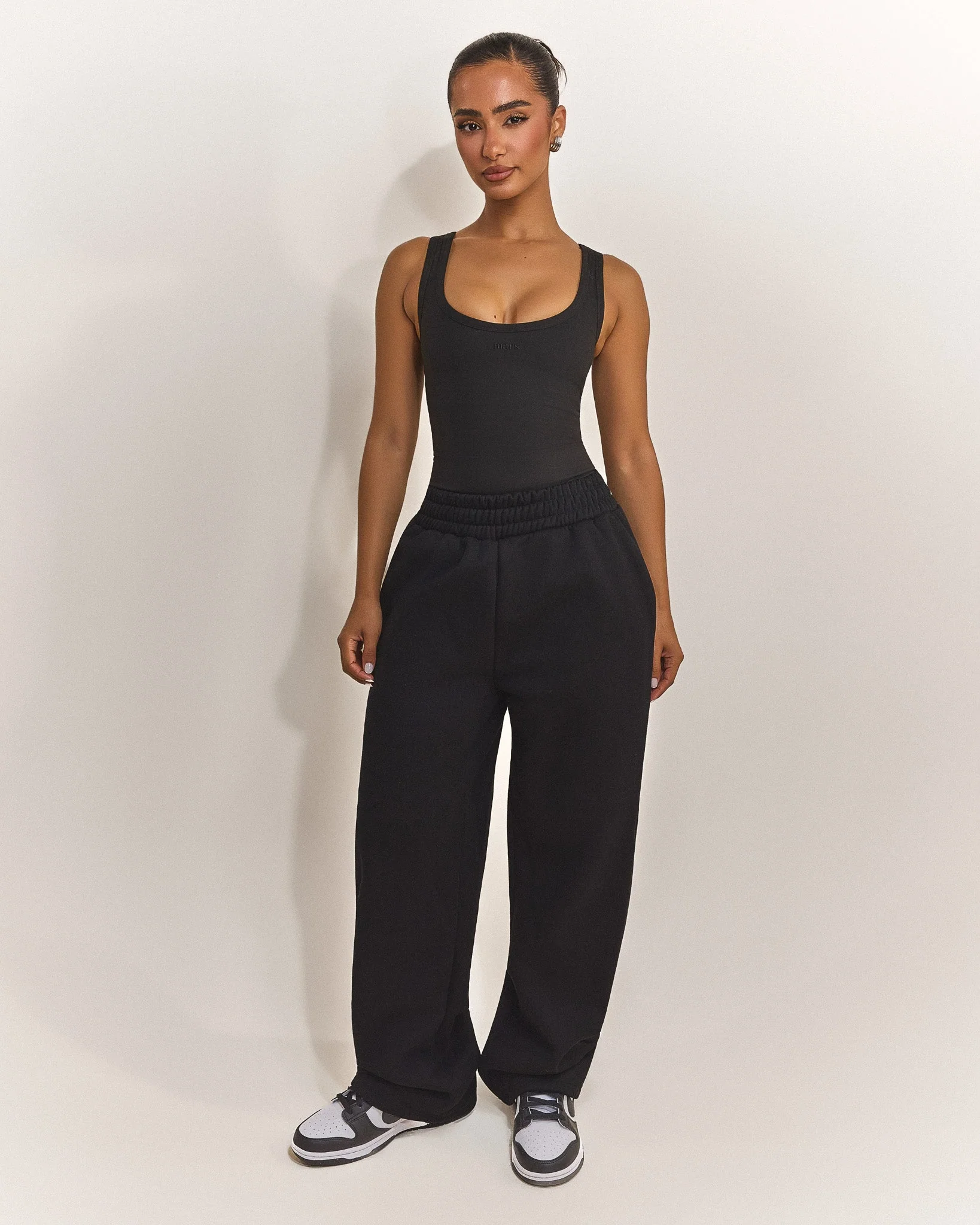 The Sculpt Vest in Black - Image 4