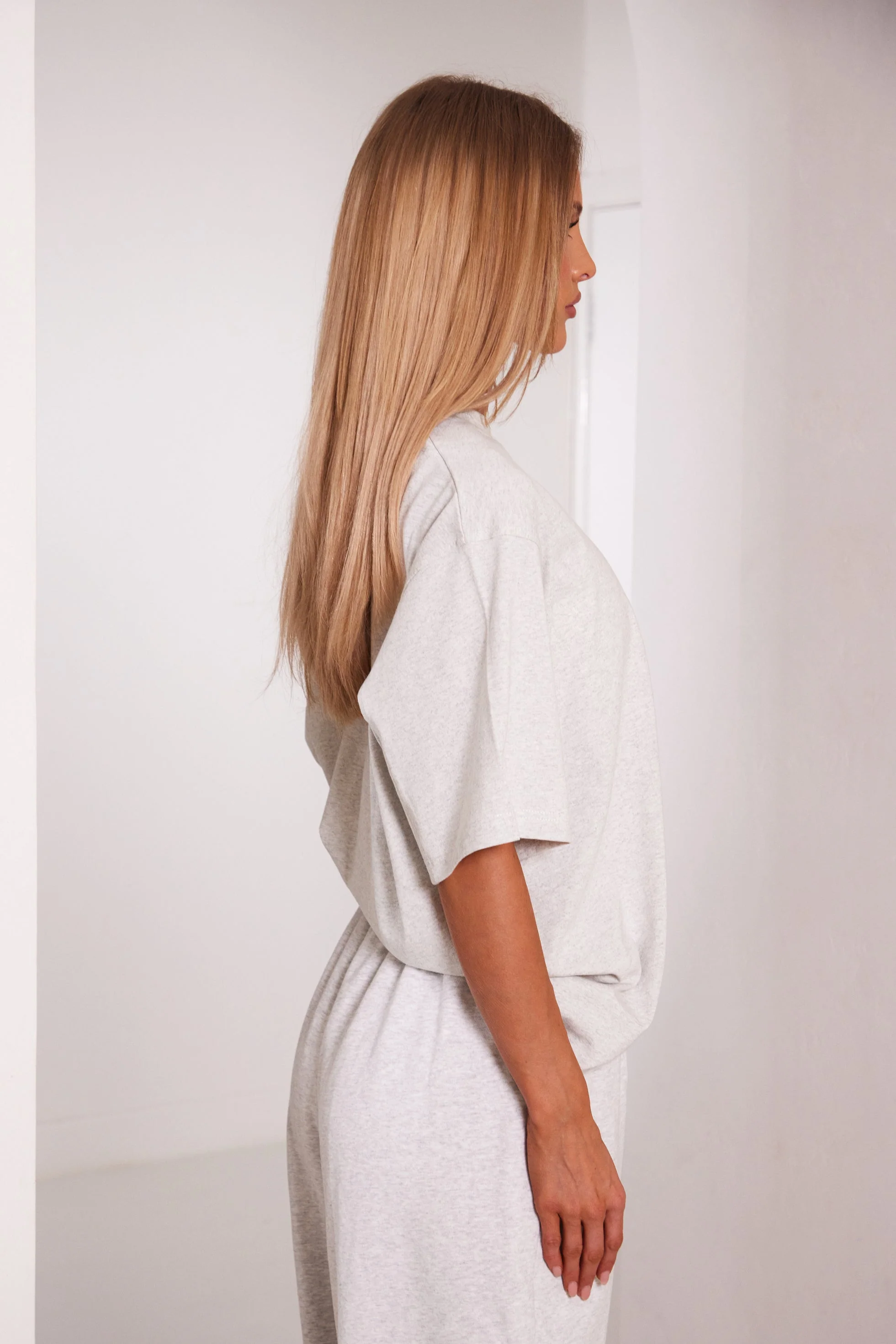 The Short Sleeve Oversized Tee in Light Grey - Image 3