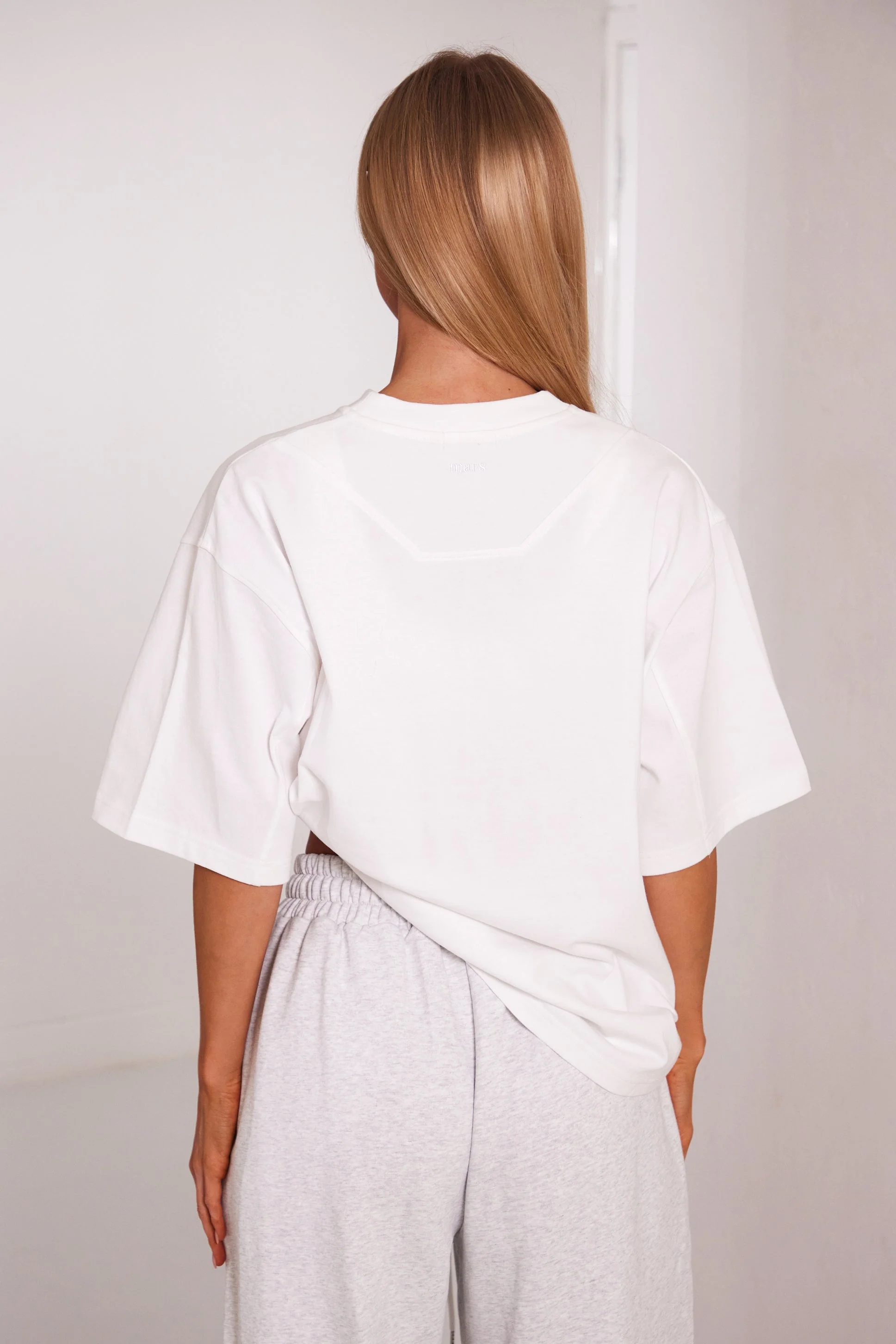The Short Sleeve Oversized Tee in White - Image 3