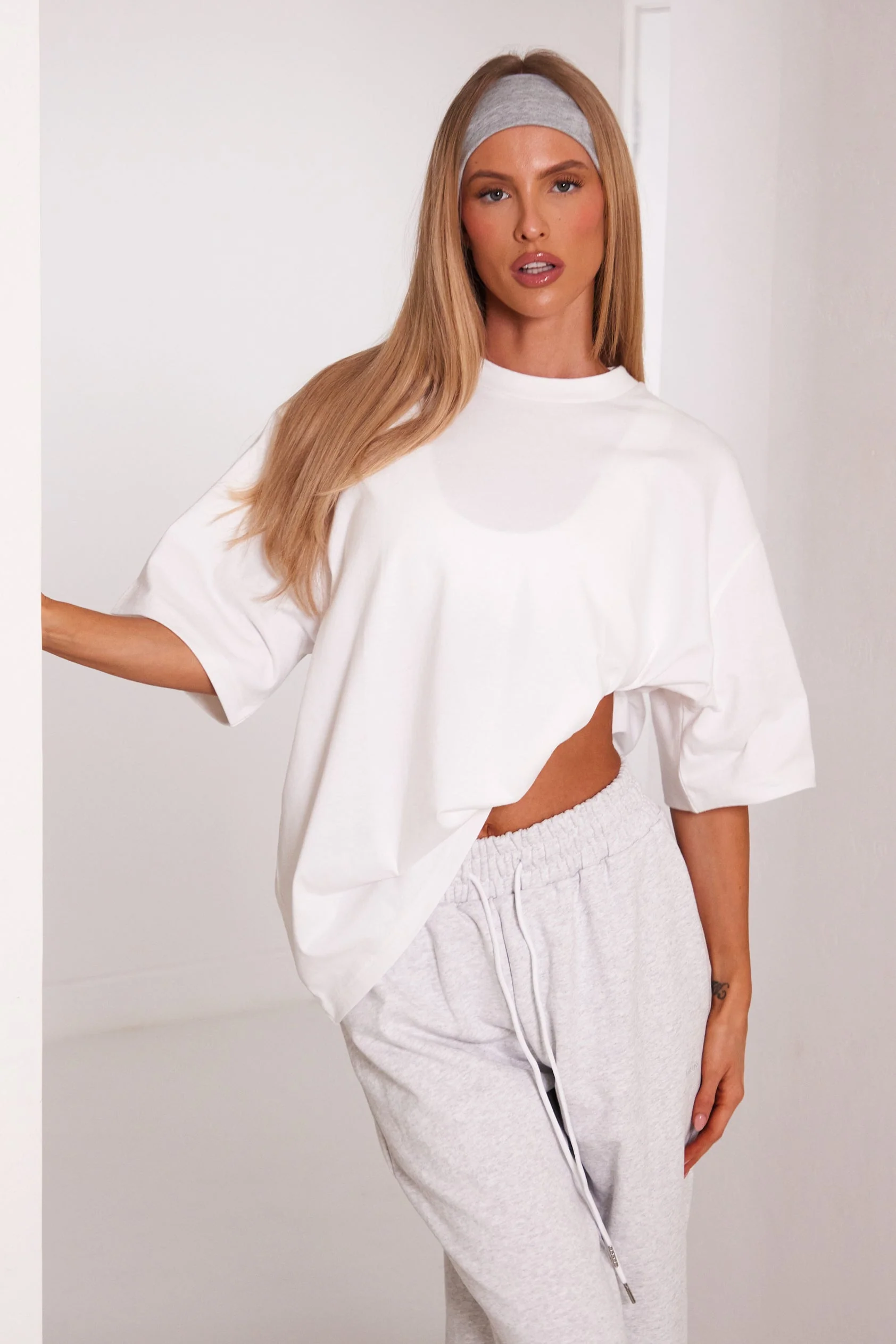 The Short Sleeve Oversized Tee in White - Image 6