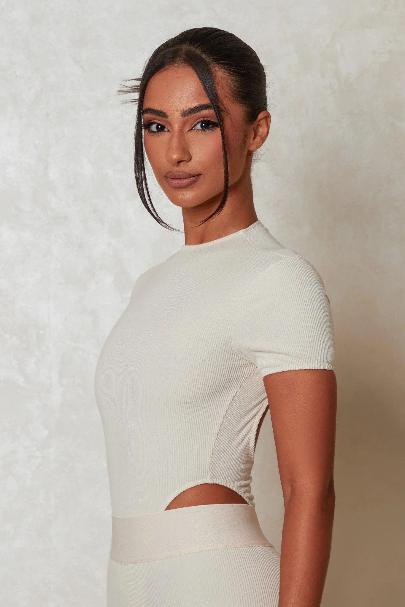 The Signature Short Sleeve Bodysuit - Cream - Image 3