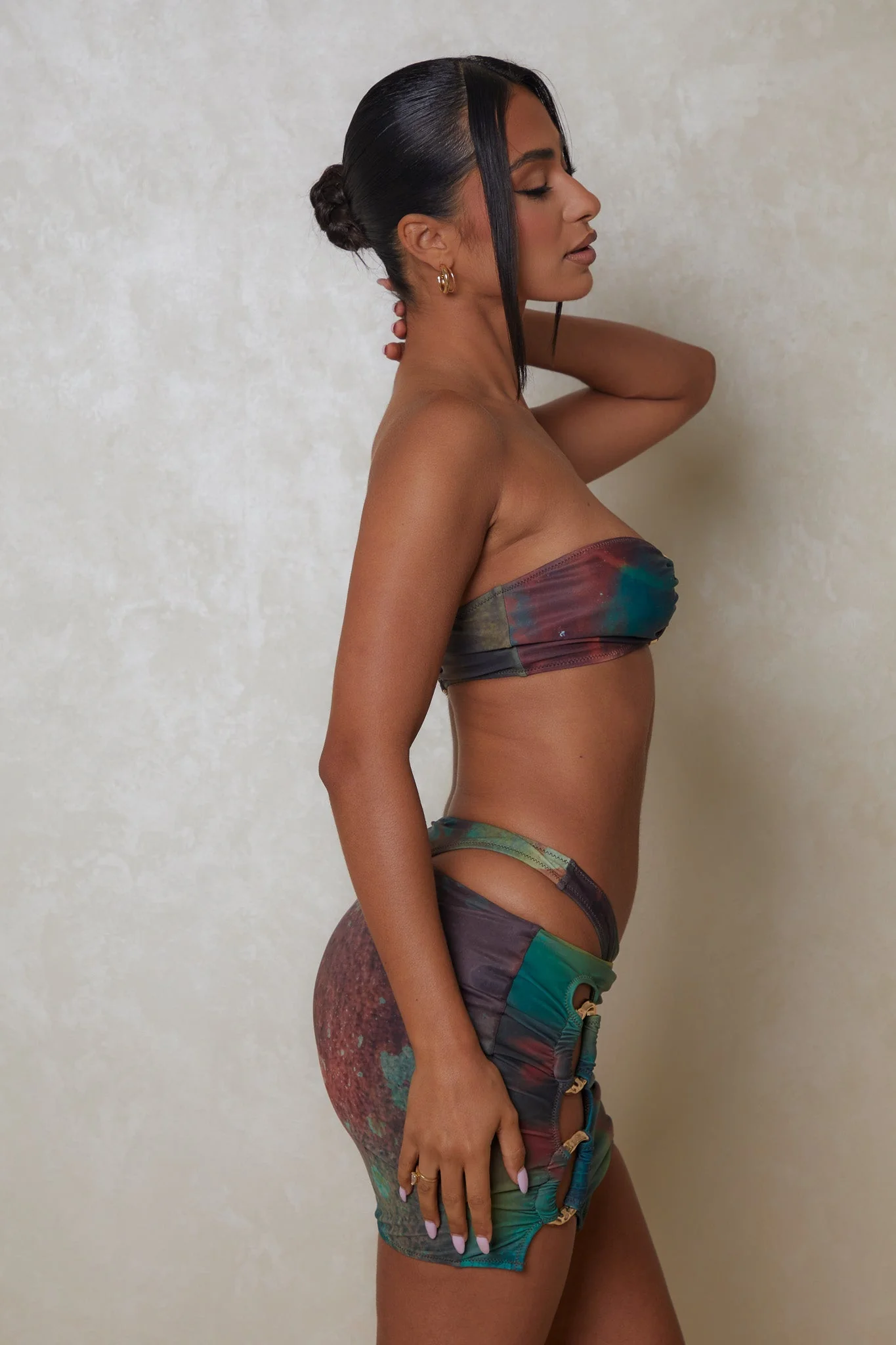 The Three Piece Bikini Set in Island Print - Image 10
