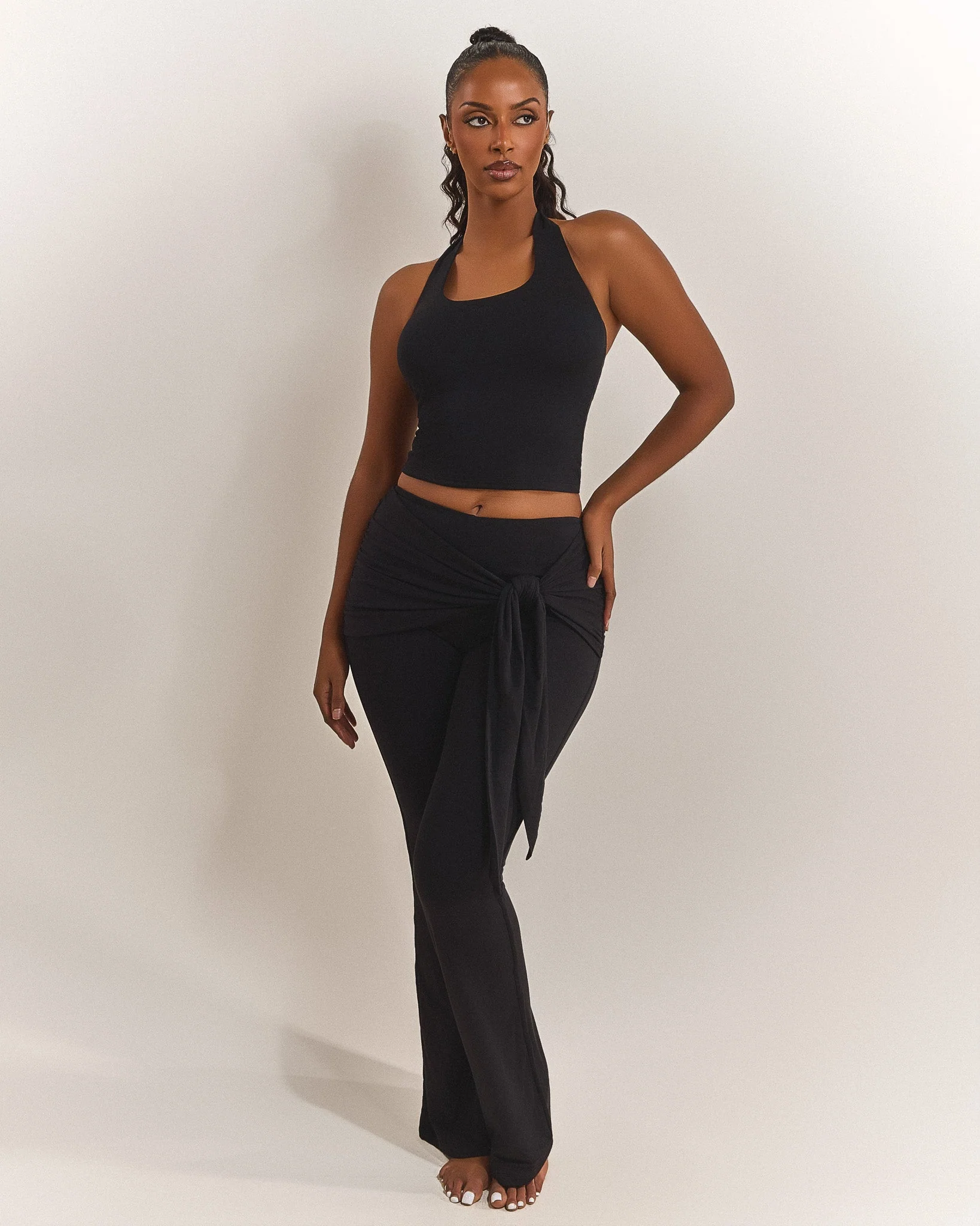 The Tie Trousers in Black - Image 5